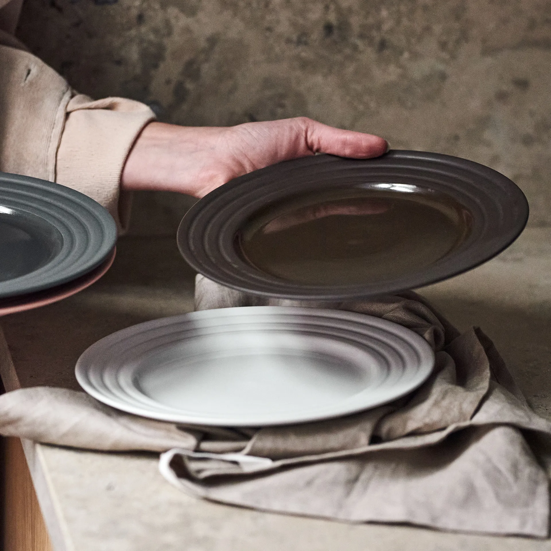 Prato pequeno Lines Ø21 cm, 6 un., brown NJRD