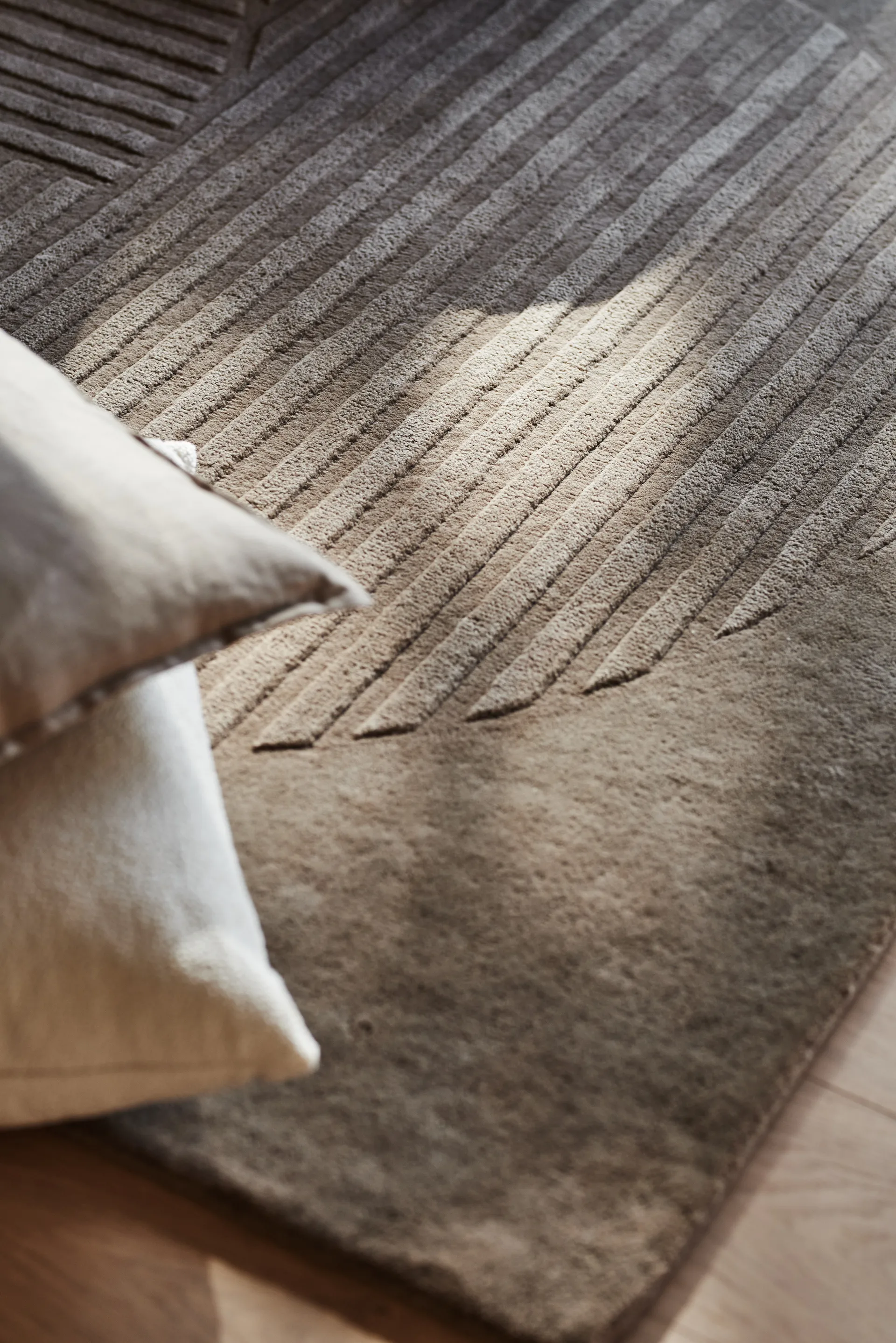 Tapete de lã Levels Circles, Taupe, 170x240 cm NJRD
