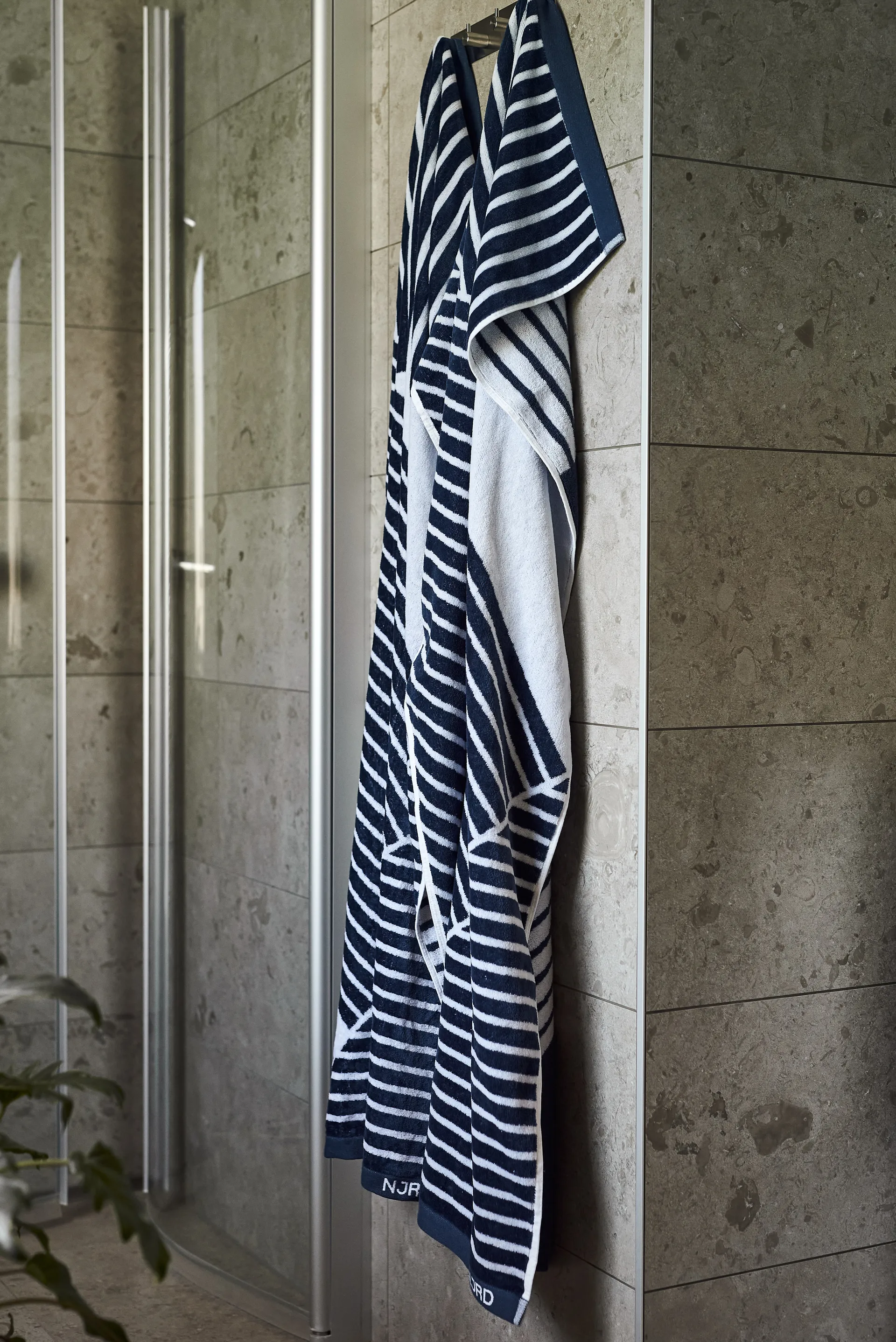 Toalha de banho Stripes 70x140 cm, Azul NJRD