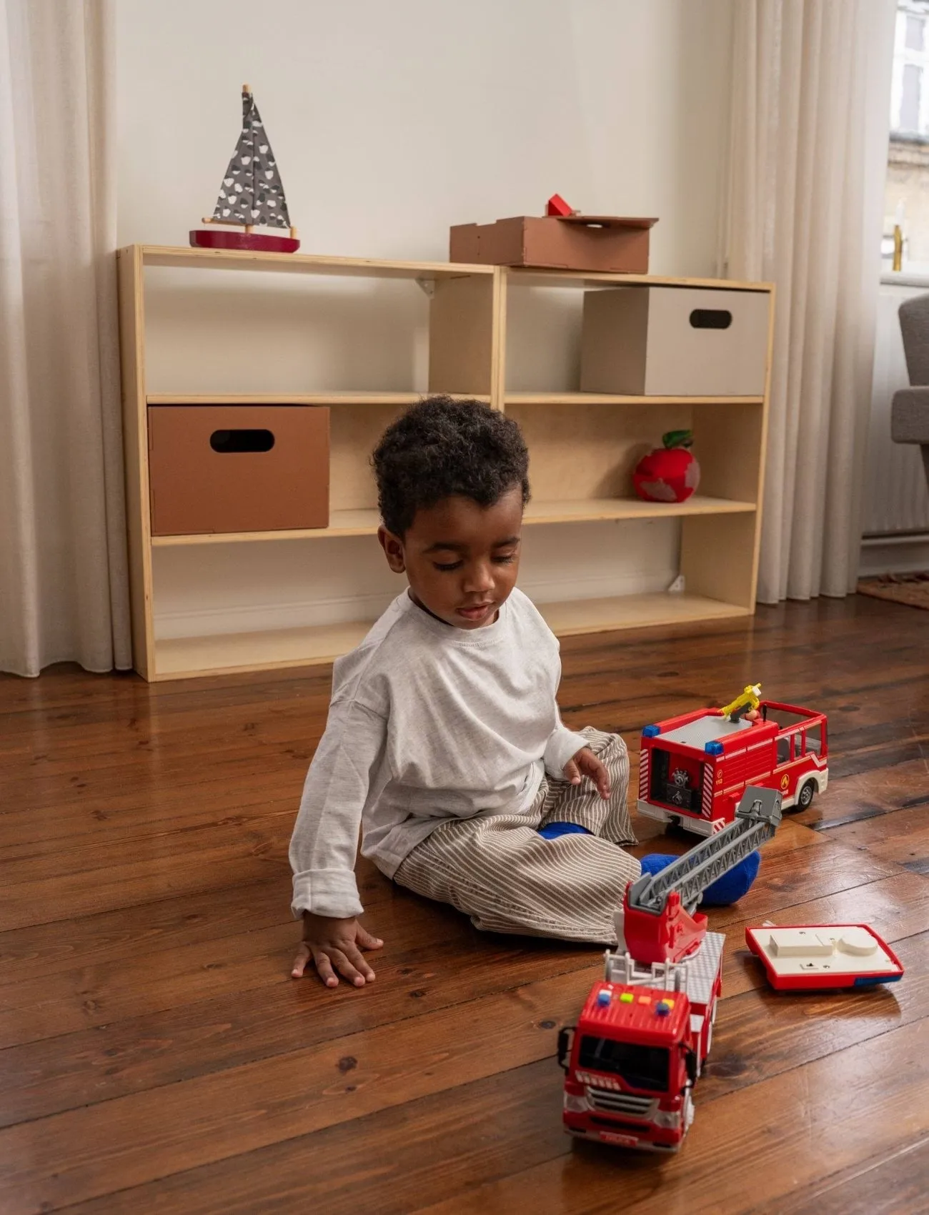 Estante infantil Kiddo Shelving, Bétula. Nofred