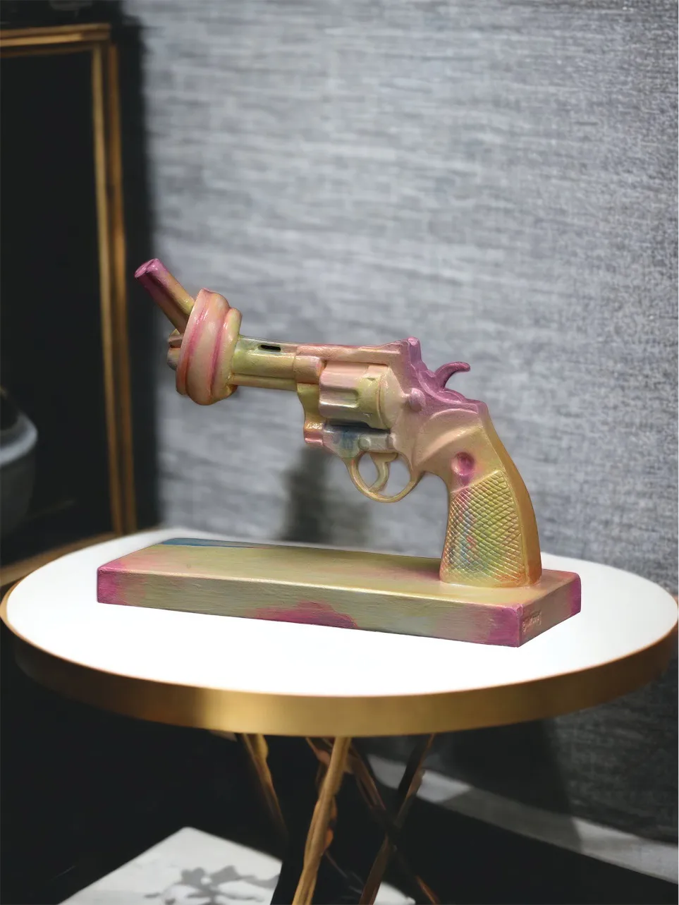 Acne for Peace escultura 40 cm, Multi Non Violence