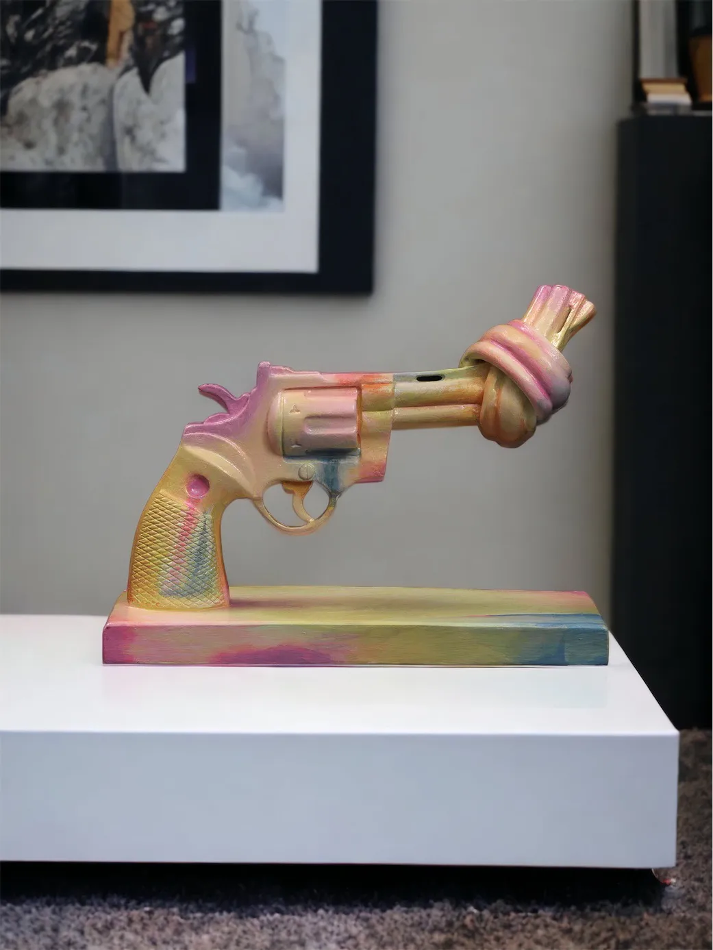 Acne for Peace escultura 40 cm, Multi Non Violence