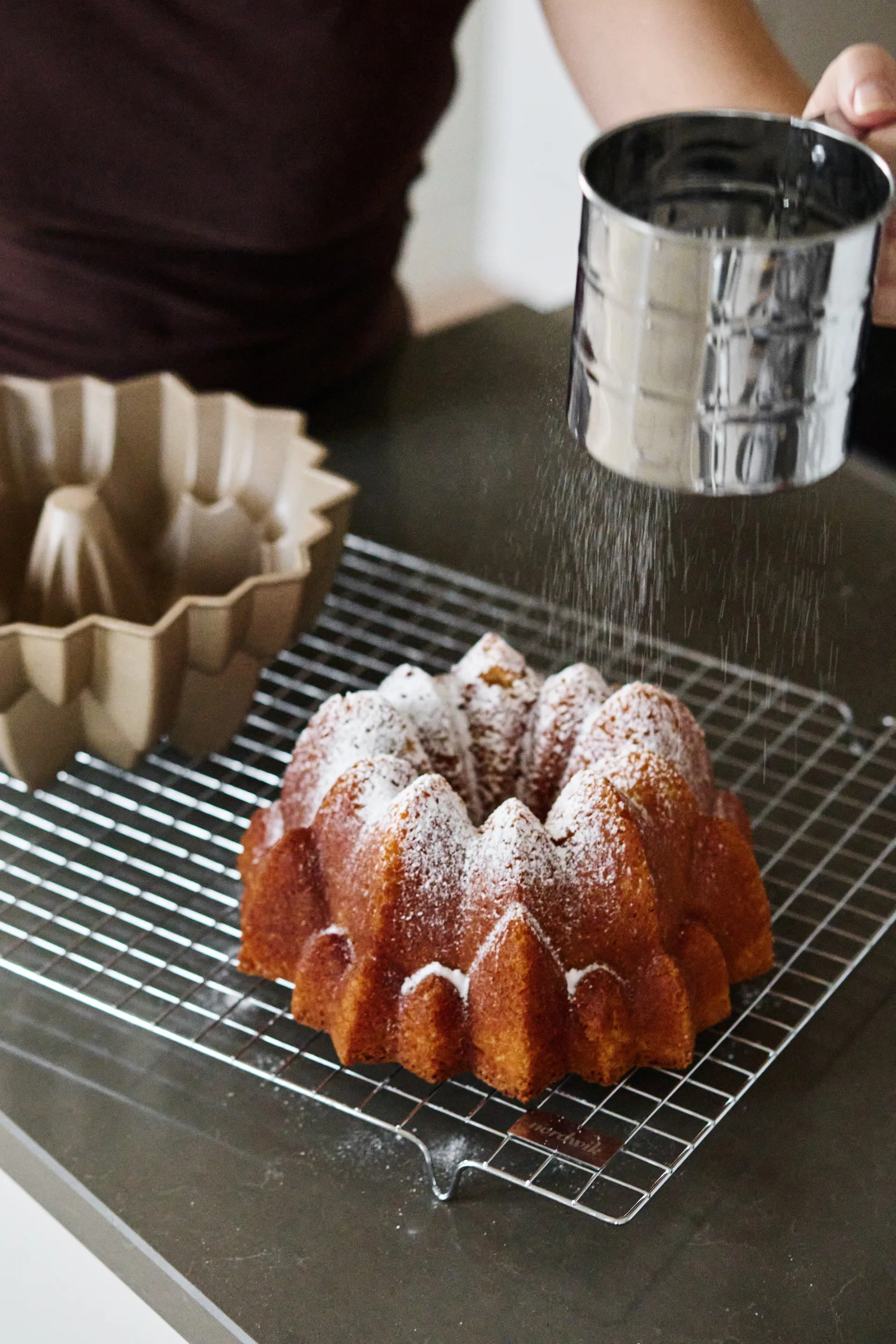 Nordwik Poppy forma de bolo de esponja, Dourado Nordwik