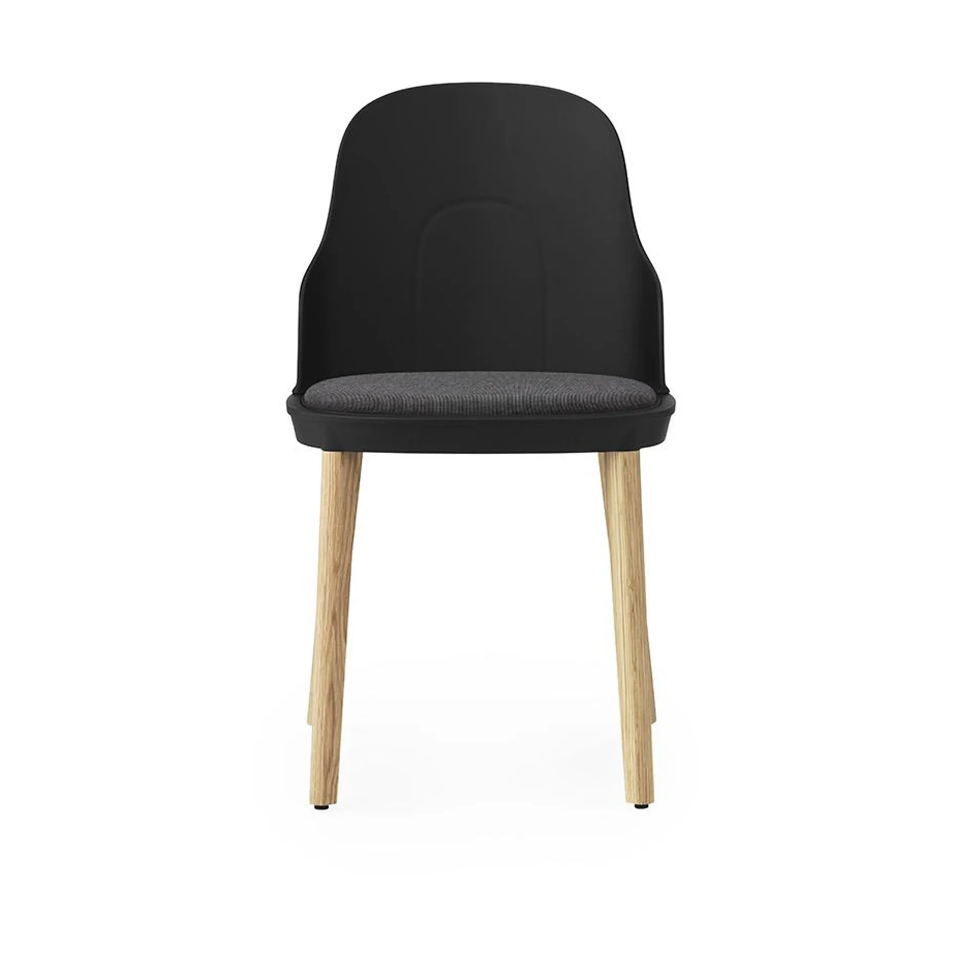 Allez cadeira com almofada e pernas de carvalho, Black Normann Copenhagen