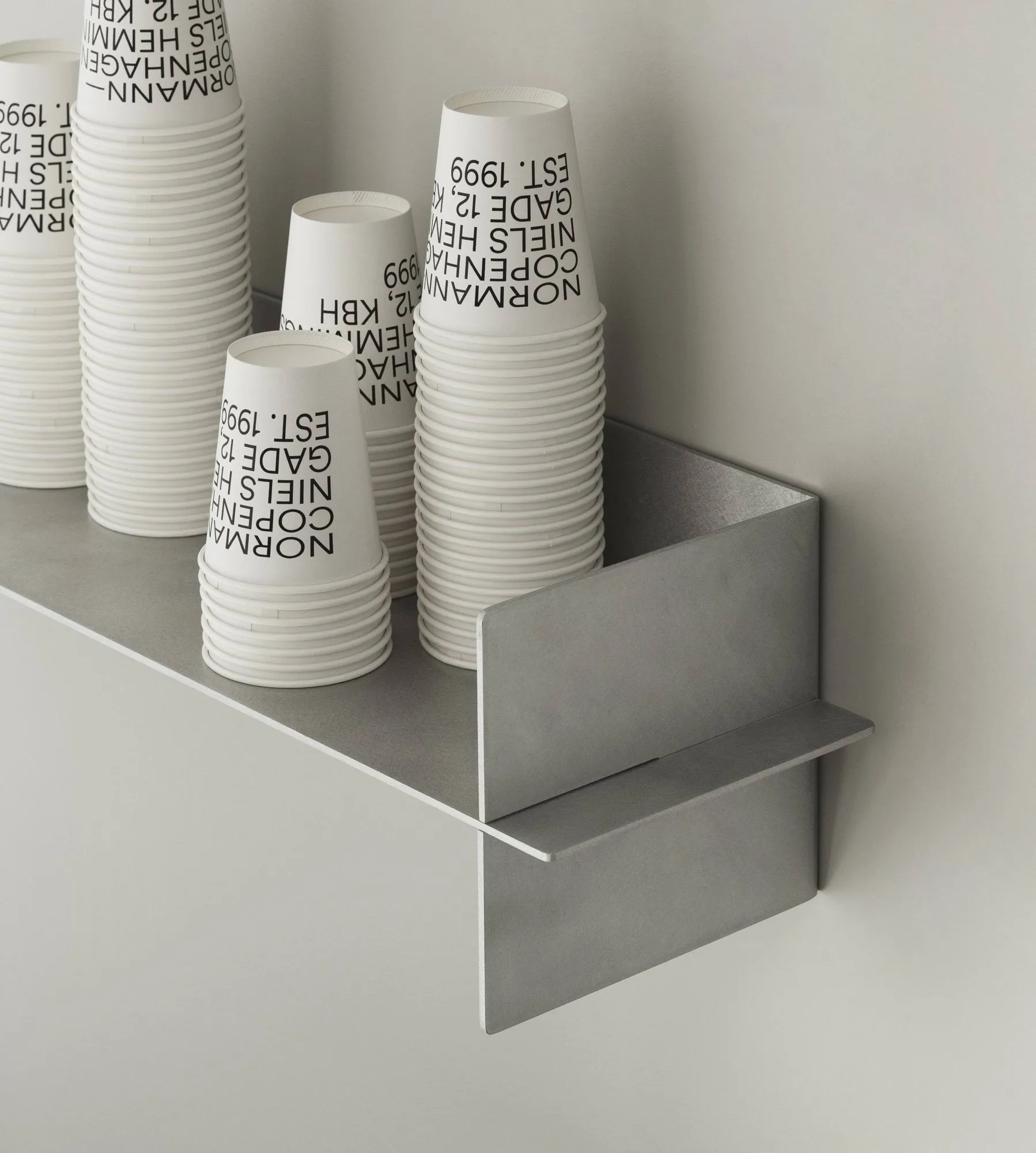 Alu Shelf estante 60 cm, Alumínio Normann Copenhagen