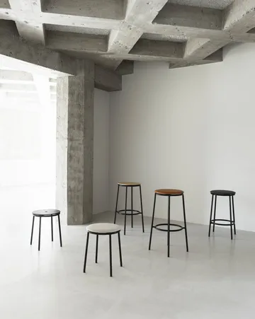 Banco 45 cm - Alumínio preto - Normann Copenhagen