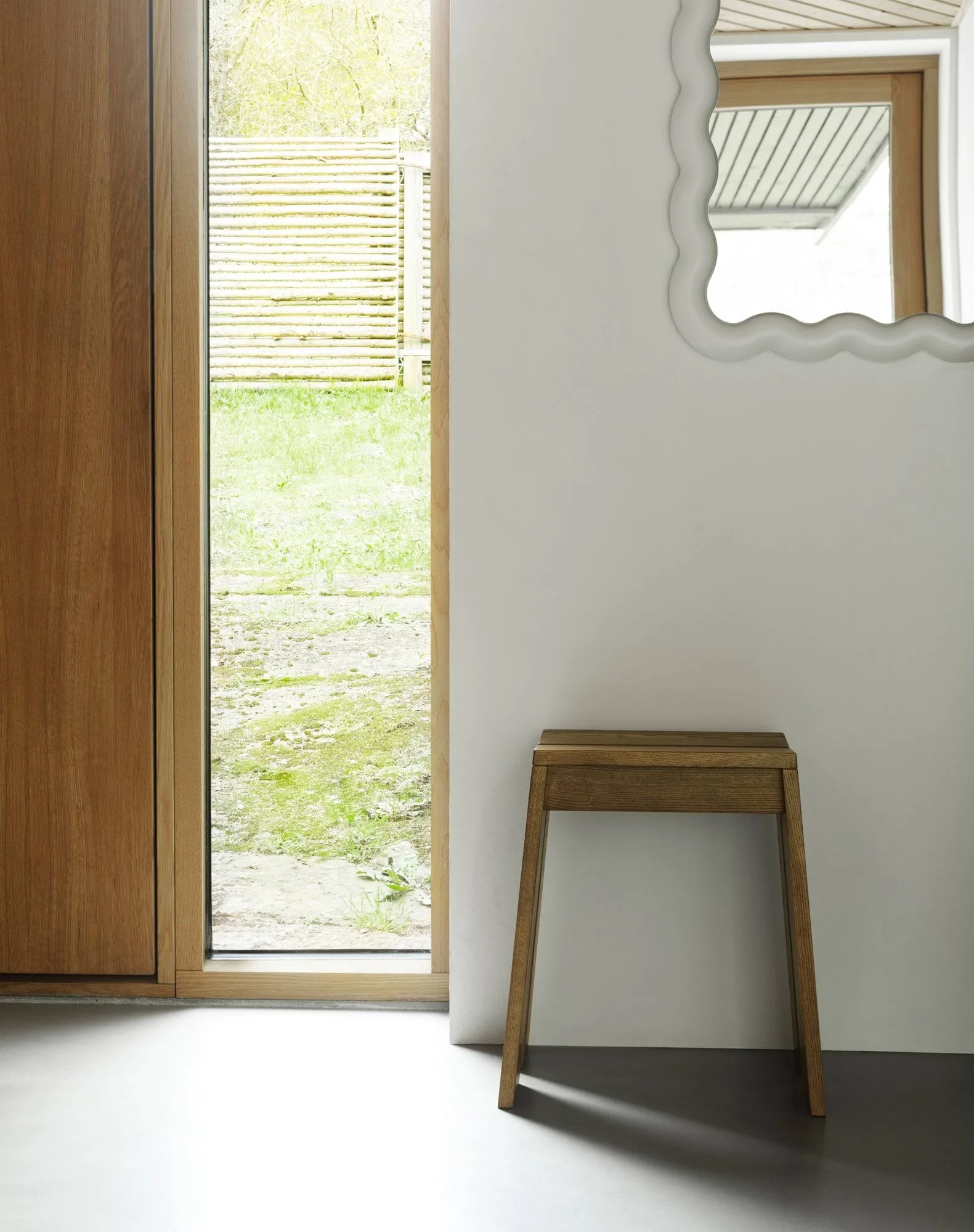 Banquinho Let, Oak Normann Copenhagen