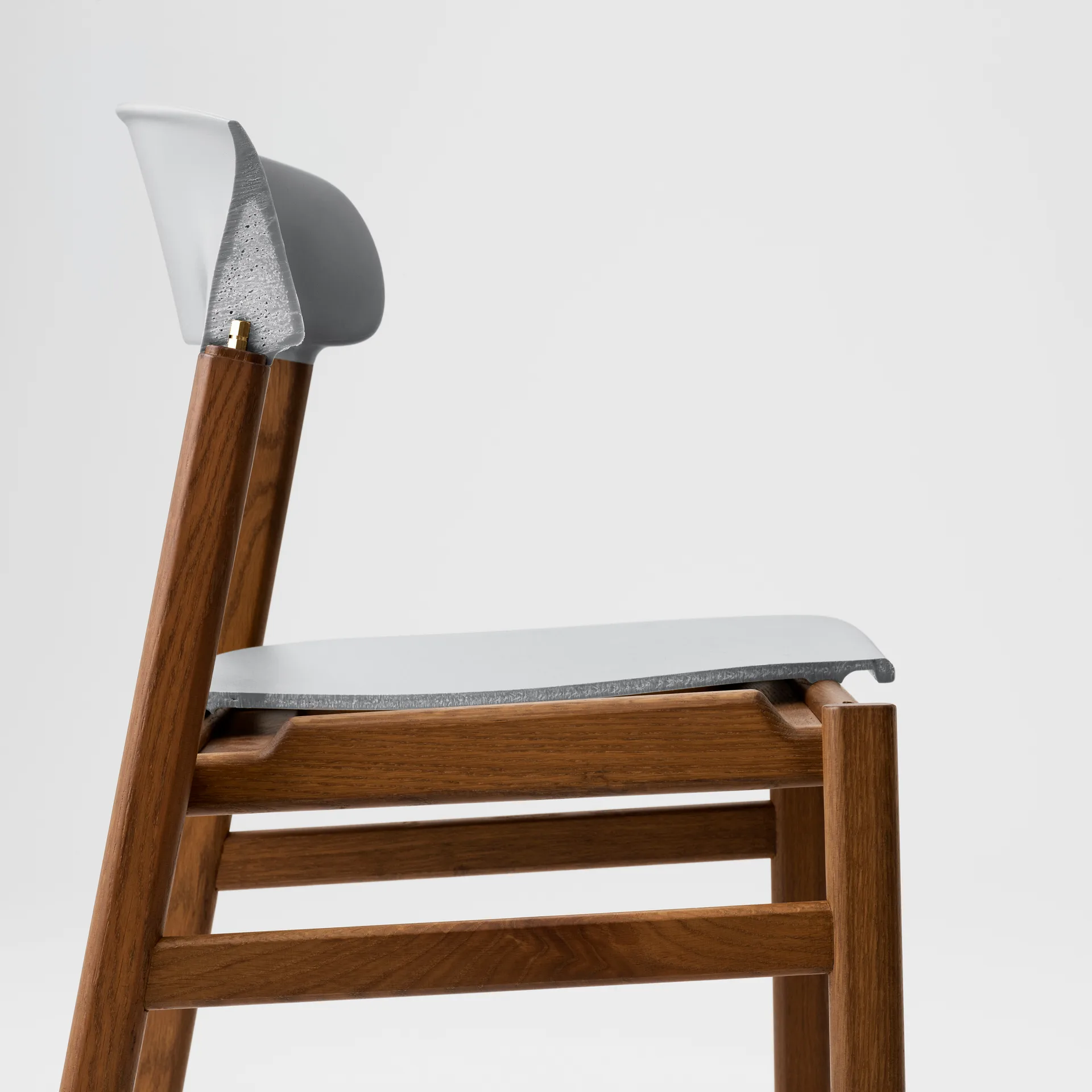 Cadeira de carvalho fumado Herit, Cinzento Normann Copenhagen