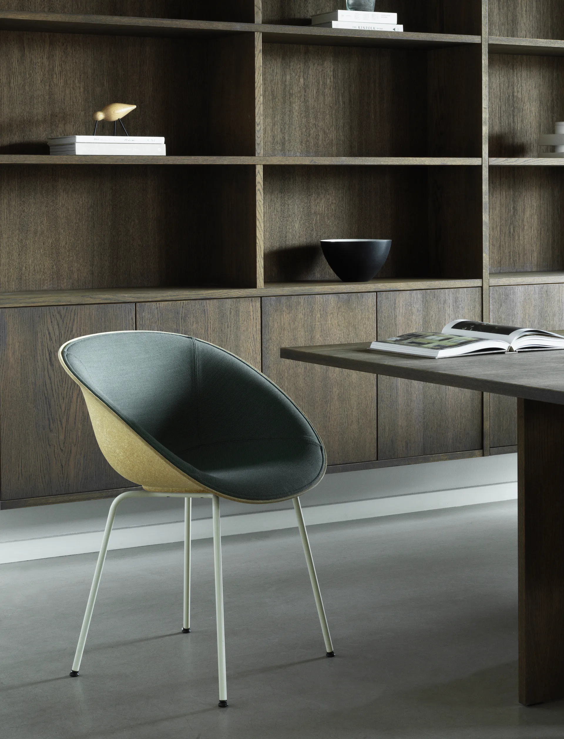 Cadeira Mat Armchair, Seaweed-cream steel Normann Copenhagen