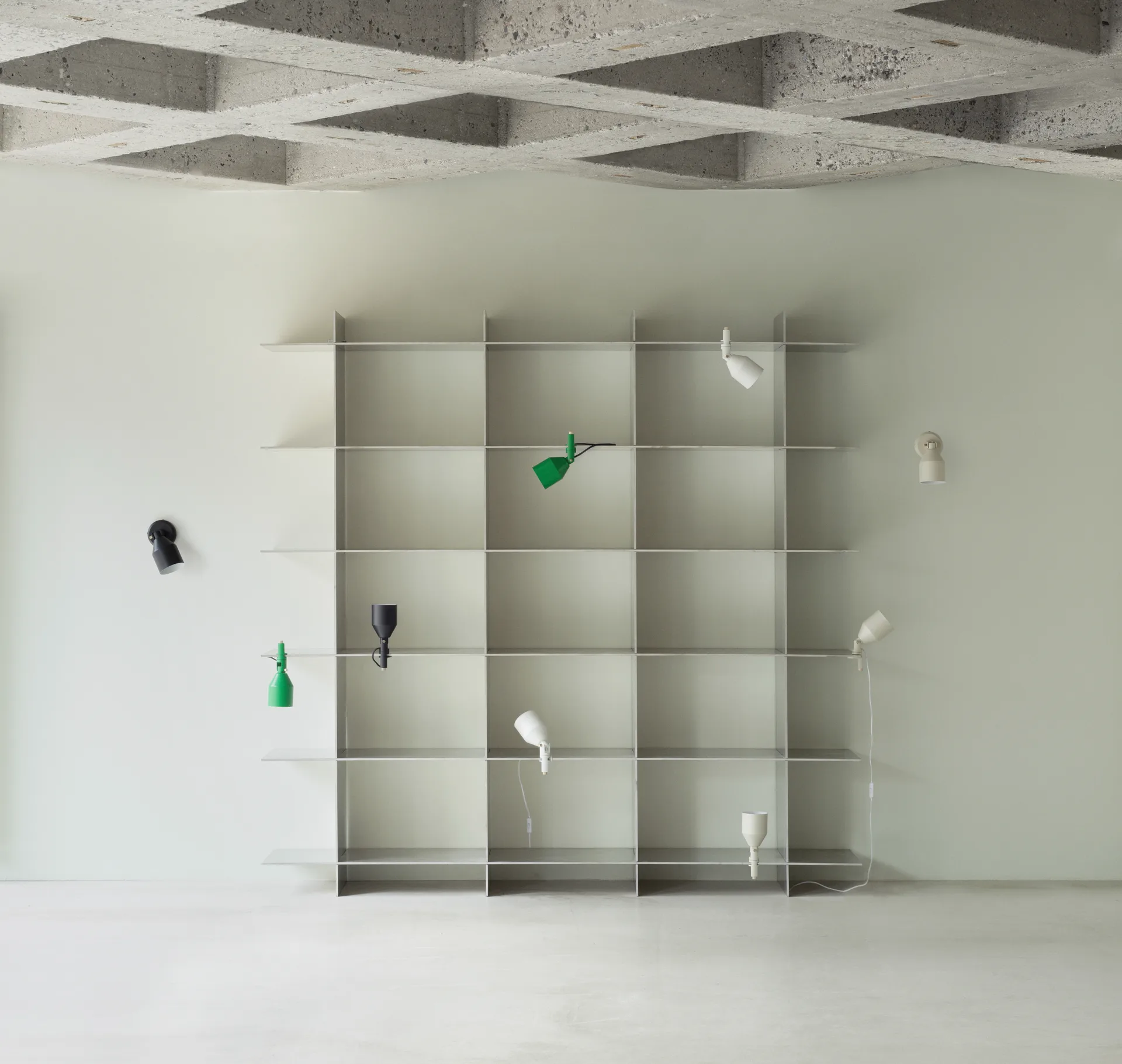 Candeeiro clip 10x32,5 cm, Cinzento quente Normann Copenhagen