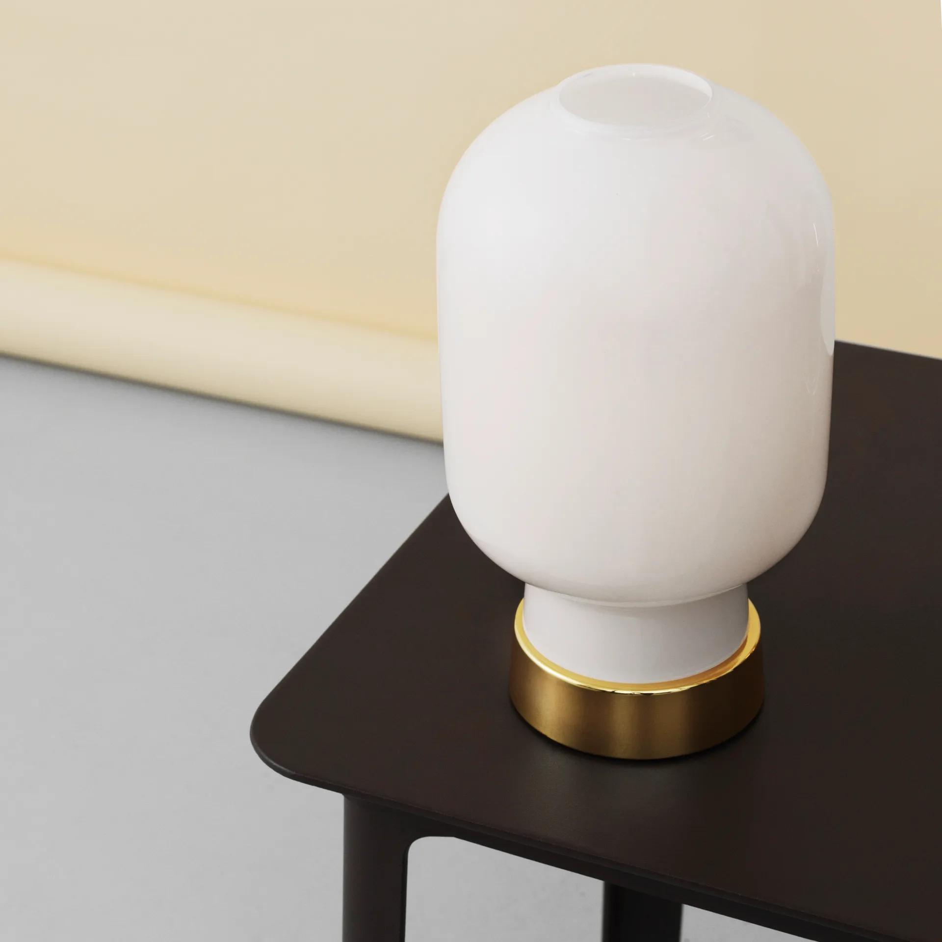 Candeeiro de mesa Amp, branco-latão Normann Copenhagen