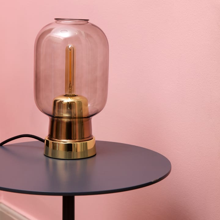 Candeeiro de mesa Amp, cinza-latão Normann Copenhagen