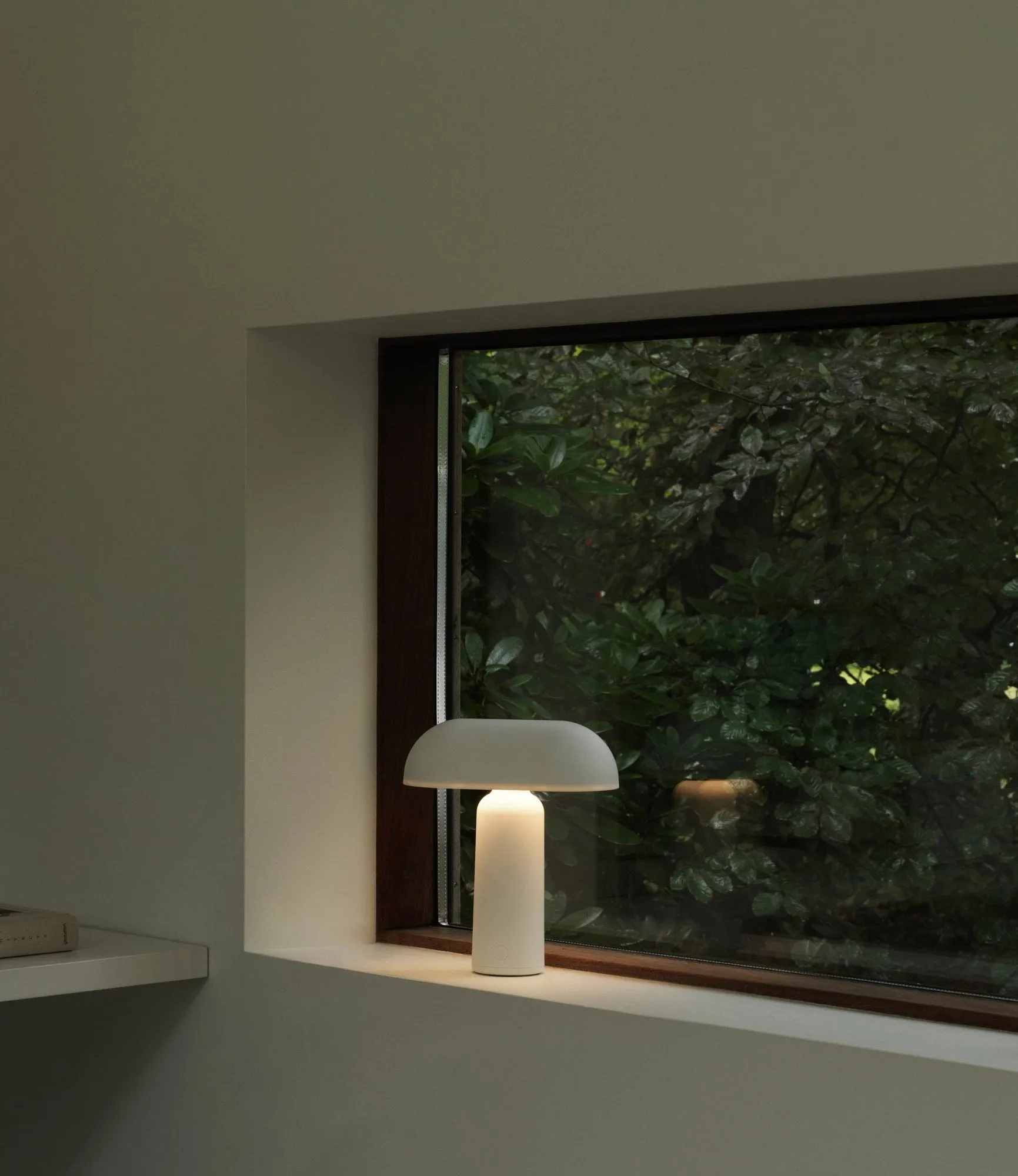 Candeeiro de mesa Porta, Branco Normann Copenhagen