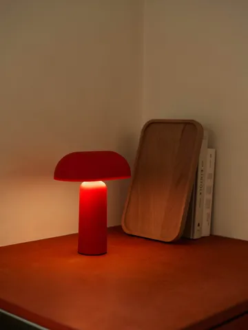 Candeeiro de mesa Porta - Bright red - Normann Copenhagen