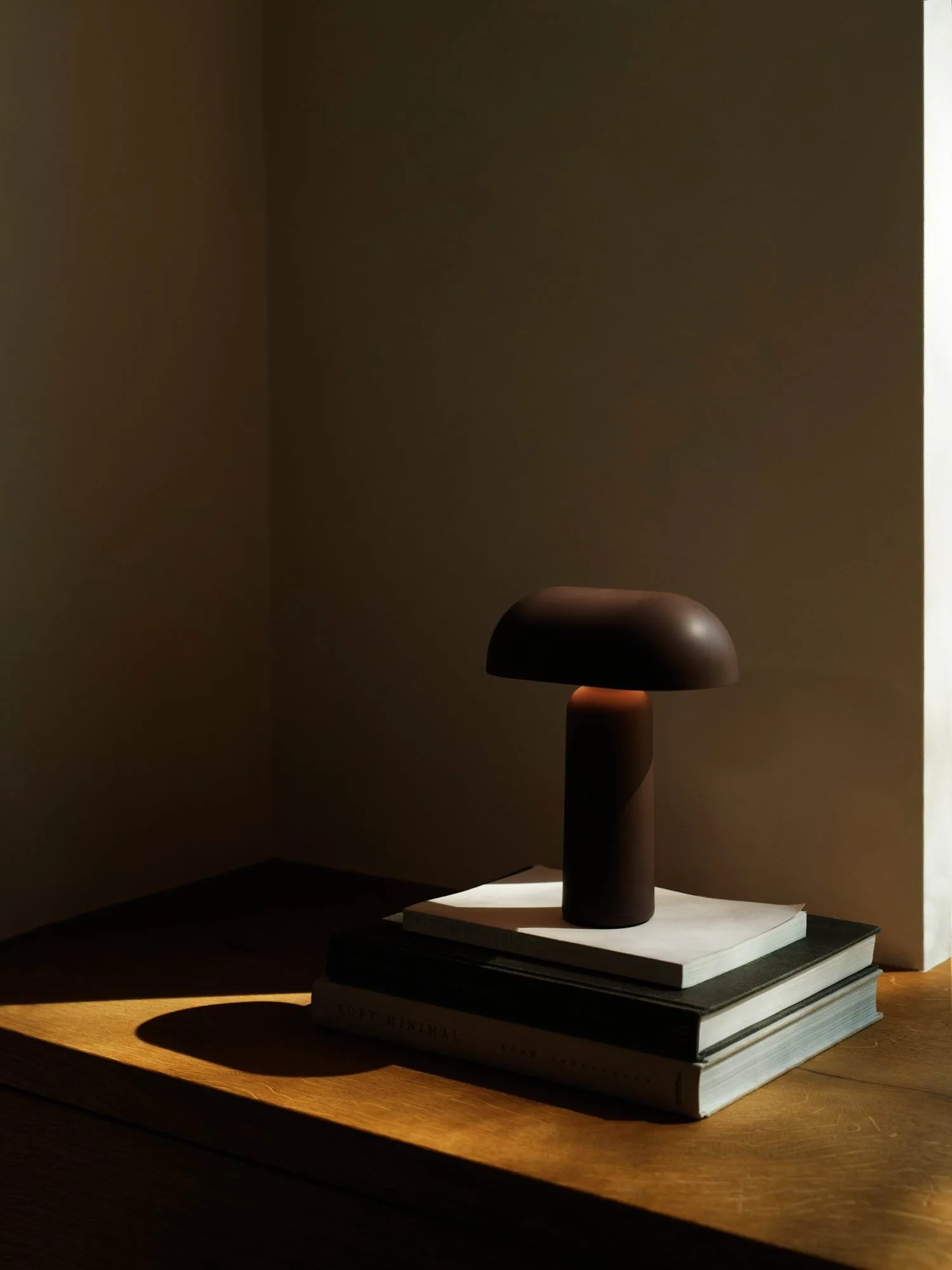 Candeeiro de mesa Porta, Brown Normann Copenhagen