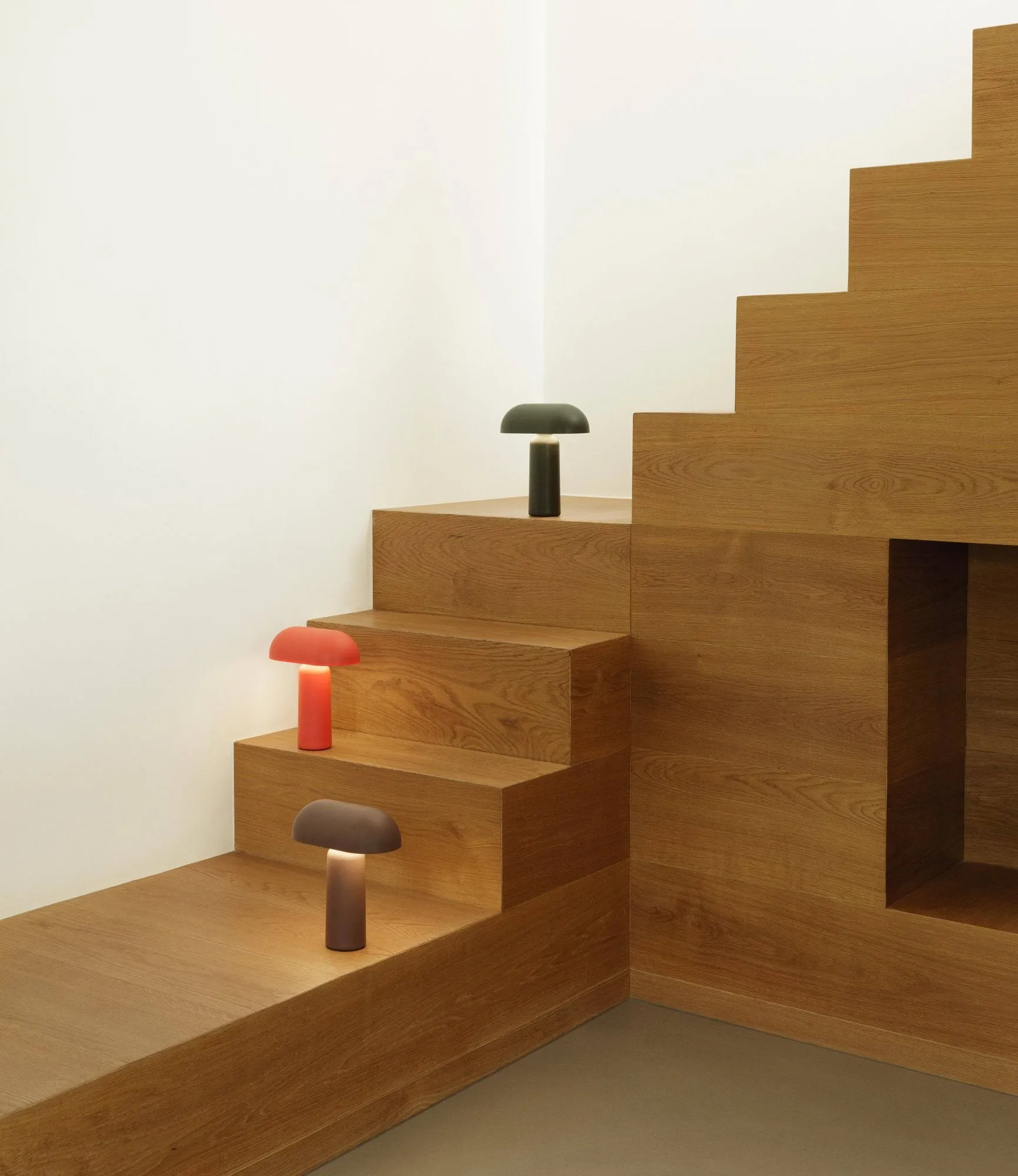 Candeeiro de mesa Porta, Dark green Normann Copenhagen