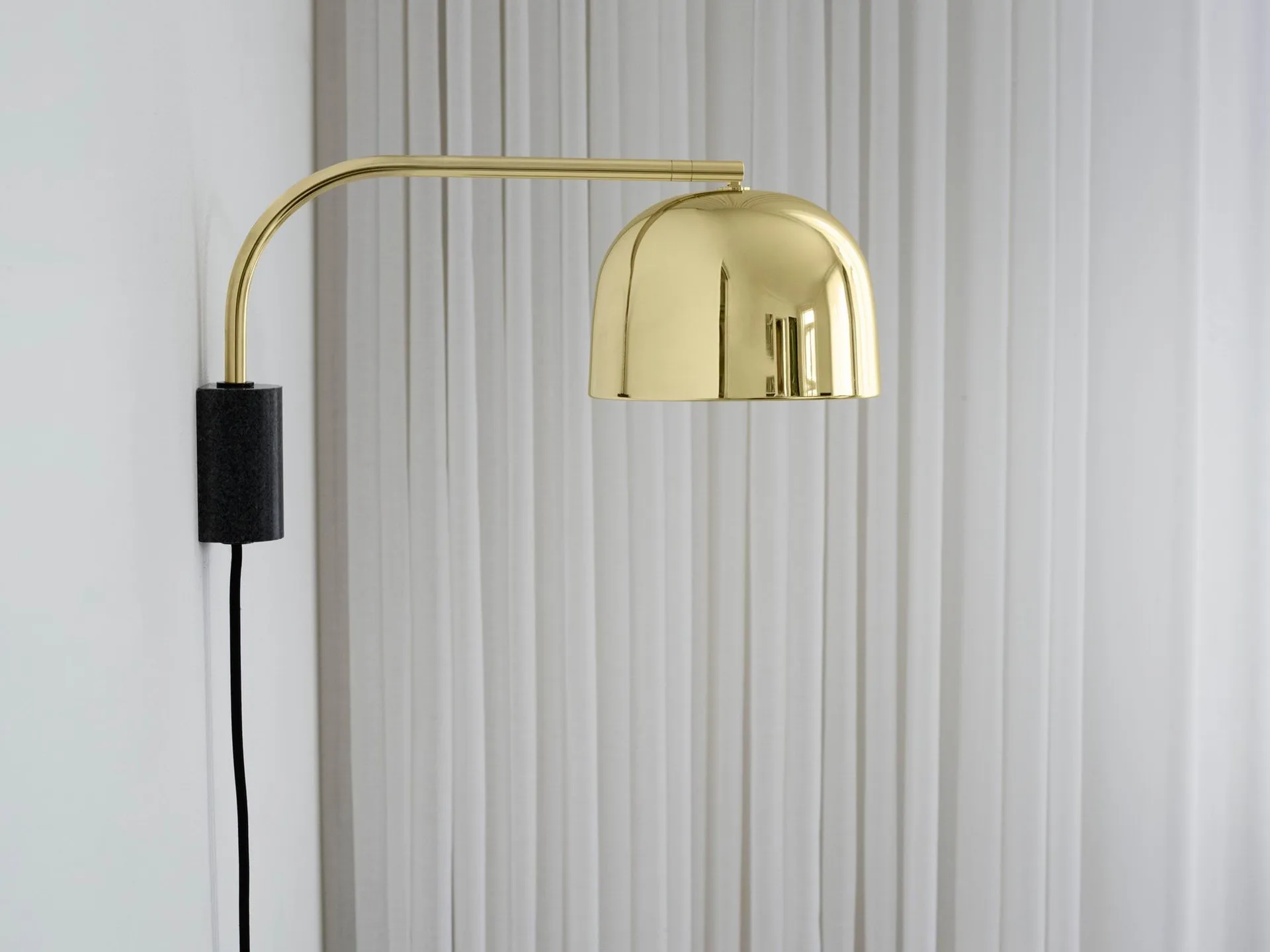 Candeeiro de parede Grant, Latão, pequeno-Aço, Granito Normann Copenhagen