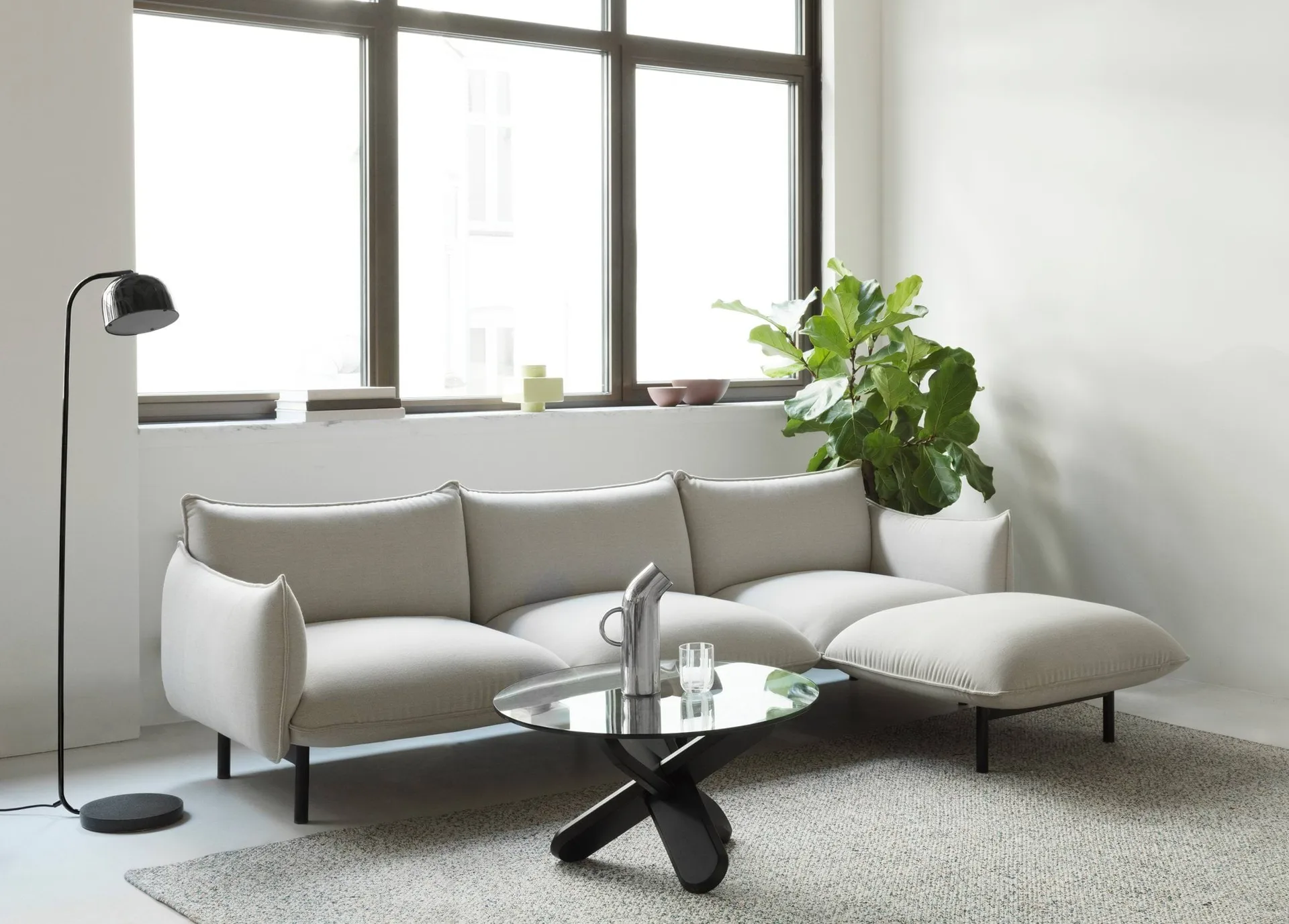 Candeeiro de pé Grant, Preto Normann Copenhagen