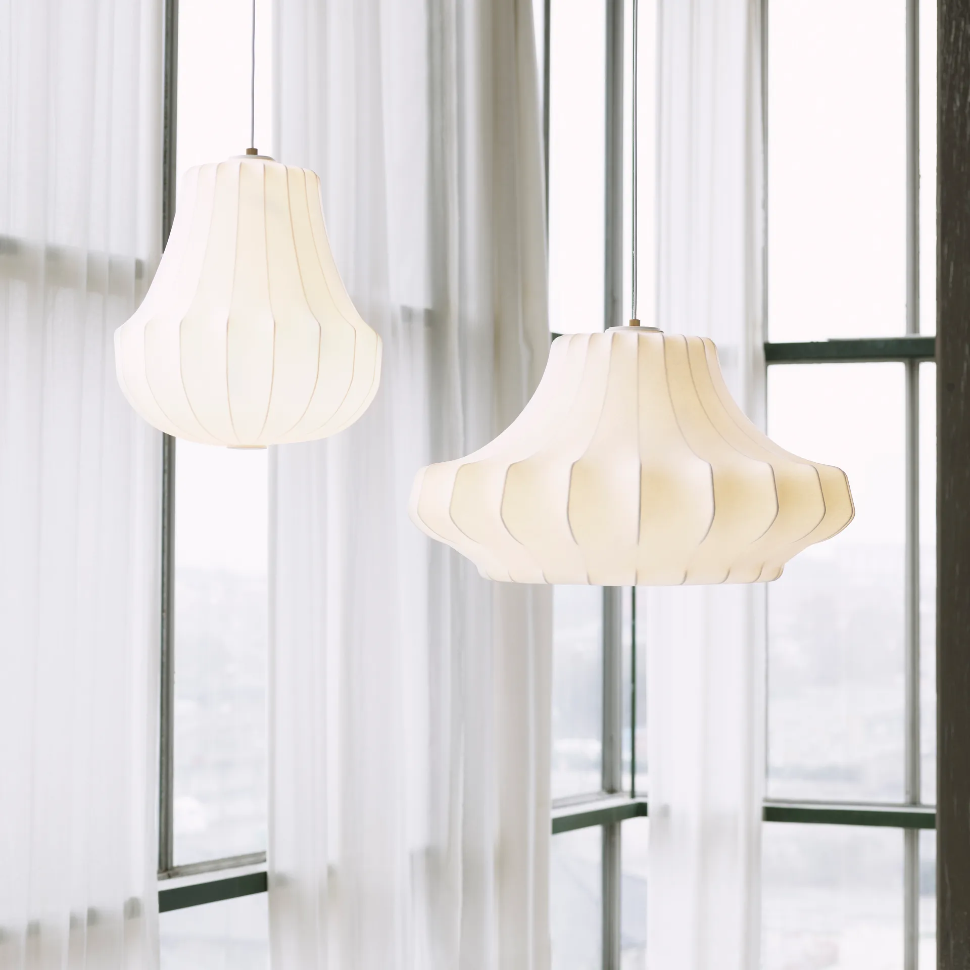 Candeeiro de teto médio Phantom, Branco Normann Copenhagen
