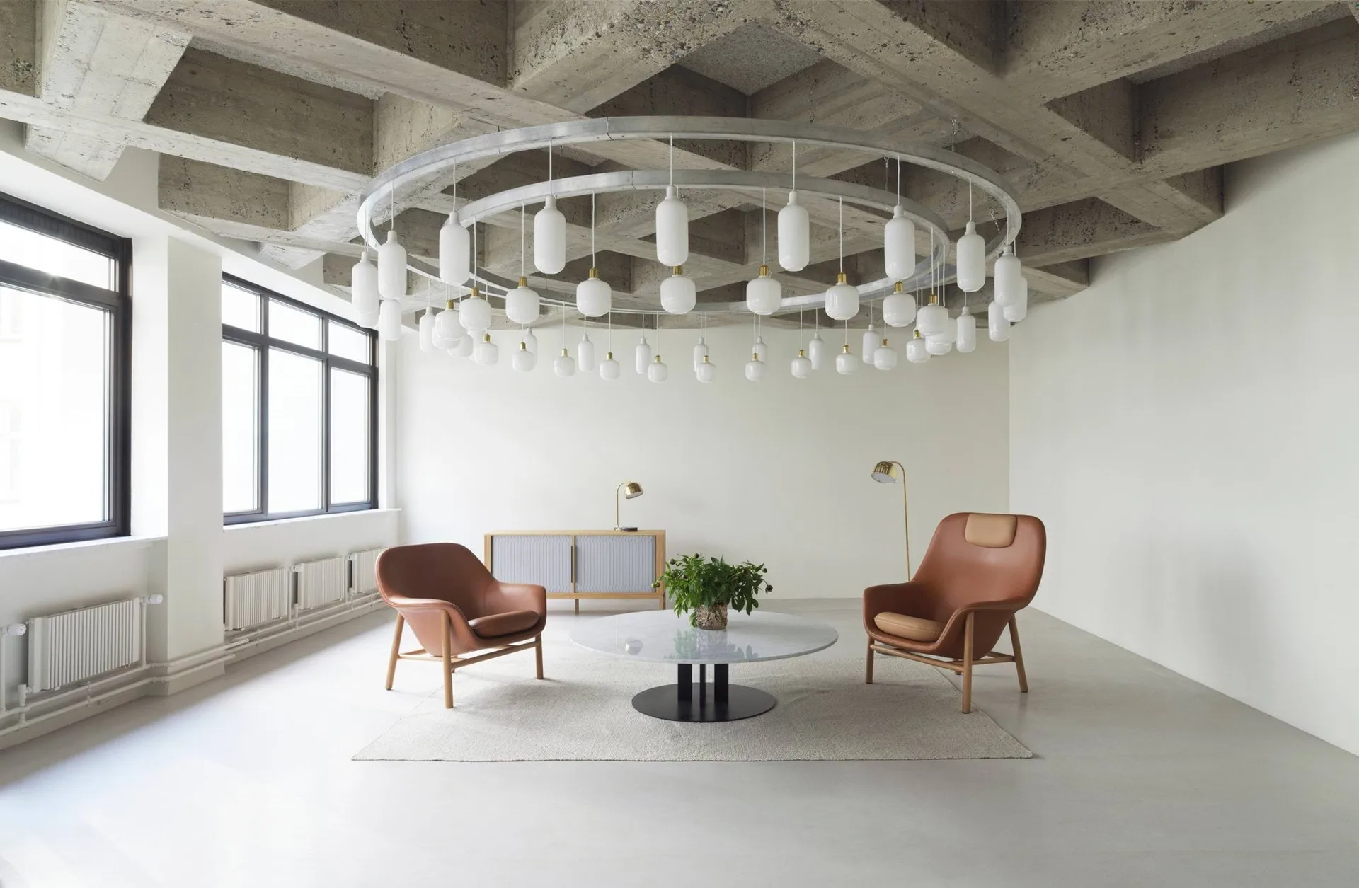 Candeeiro grande Amp, branco Normann Copenhagen