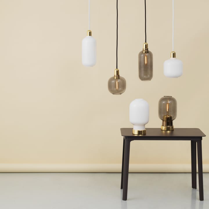 Candeeiro grande Amp, Smoke-latão Normann Copenhagen