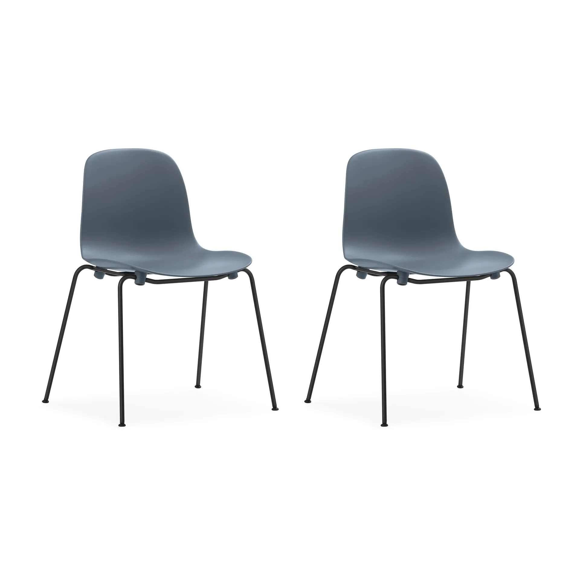 Form Chair cadeira empilhável com pés pretos, 2 peças, Azul Normann Copenhagen