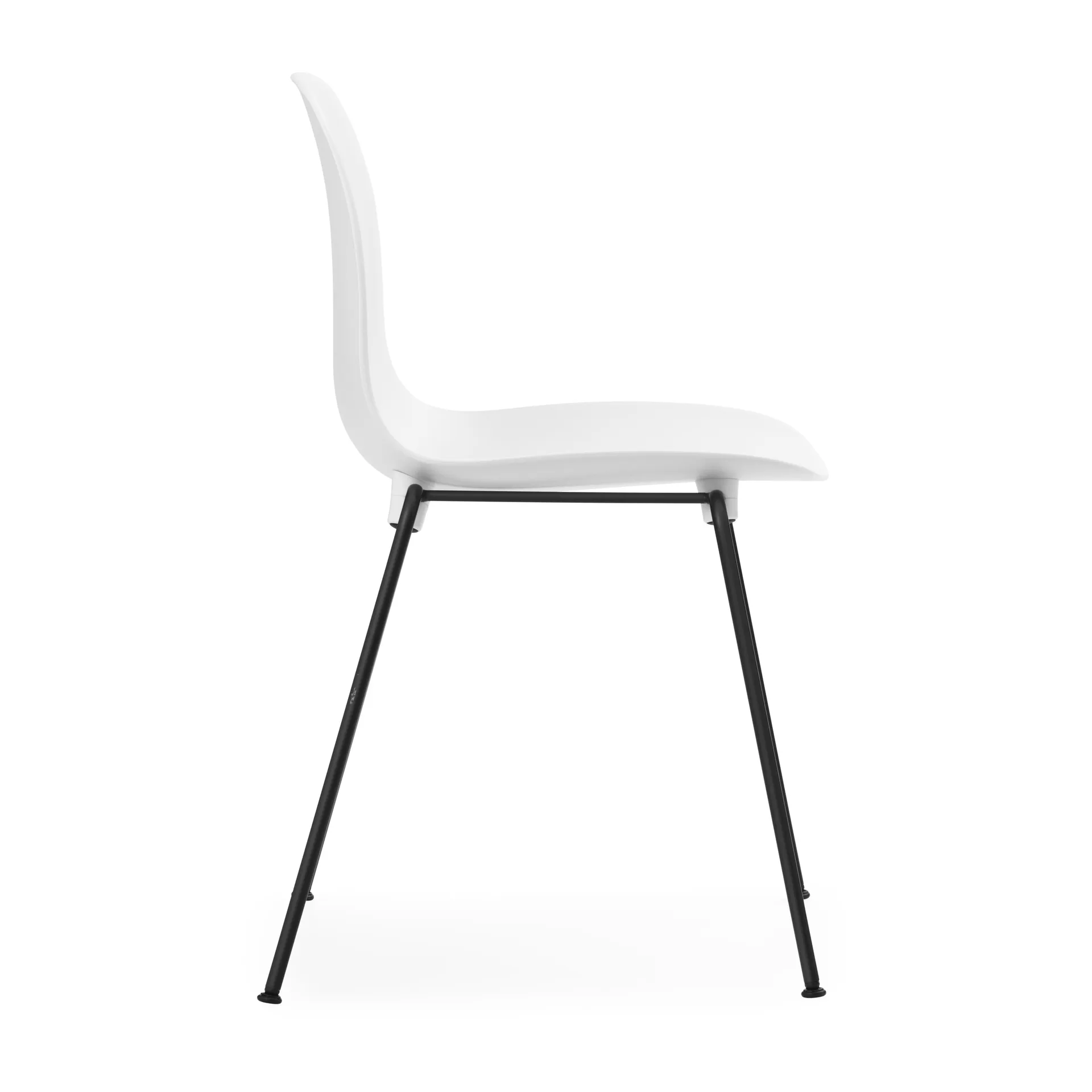 Form Chair cadeira empilhável com pés pretos, 2 peças, Branco,  Normann Copenhagen