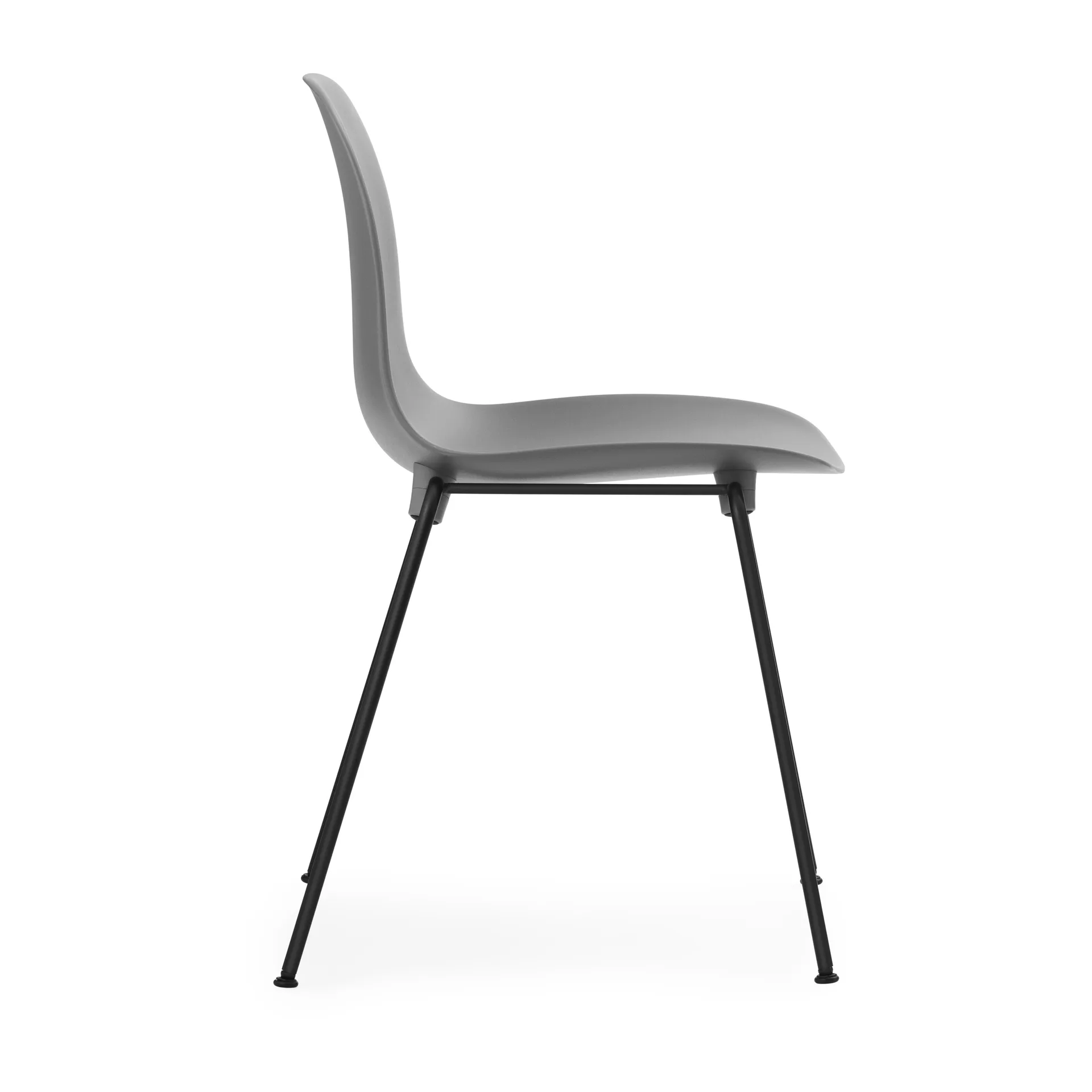Form Chair cadeira empilhável com pés pretos, 2 peças, Cinza,  Normann Copenhagen