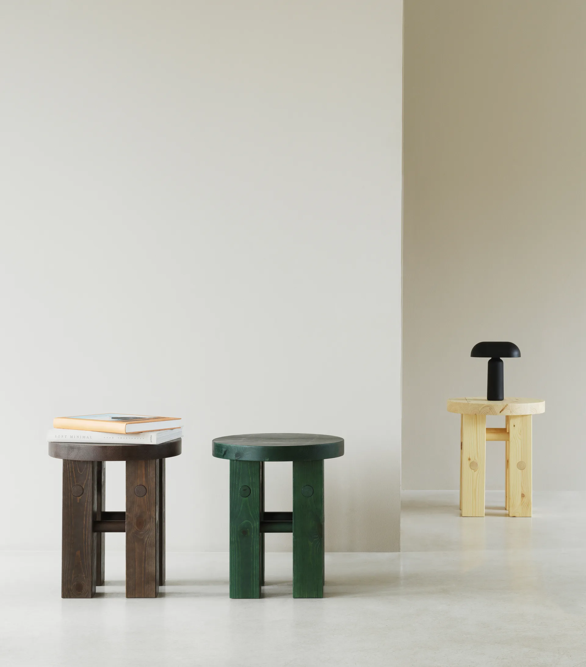 Fyr banco redondo 45 cm, Dark brown, Ø40x45 cm Normann Copenhagen