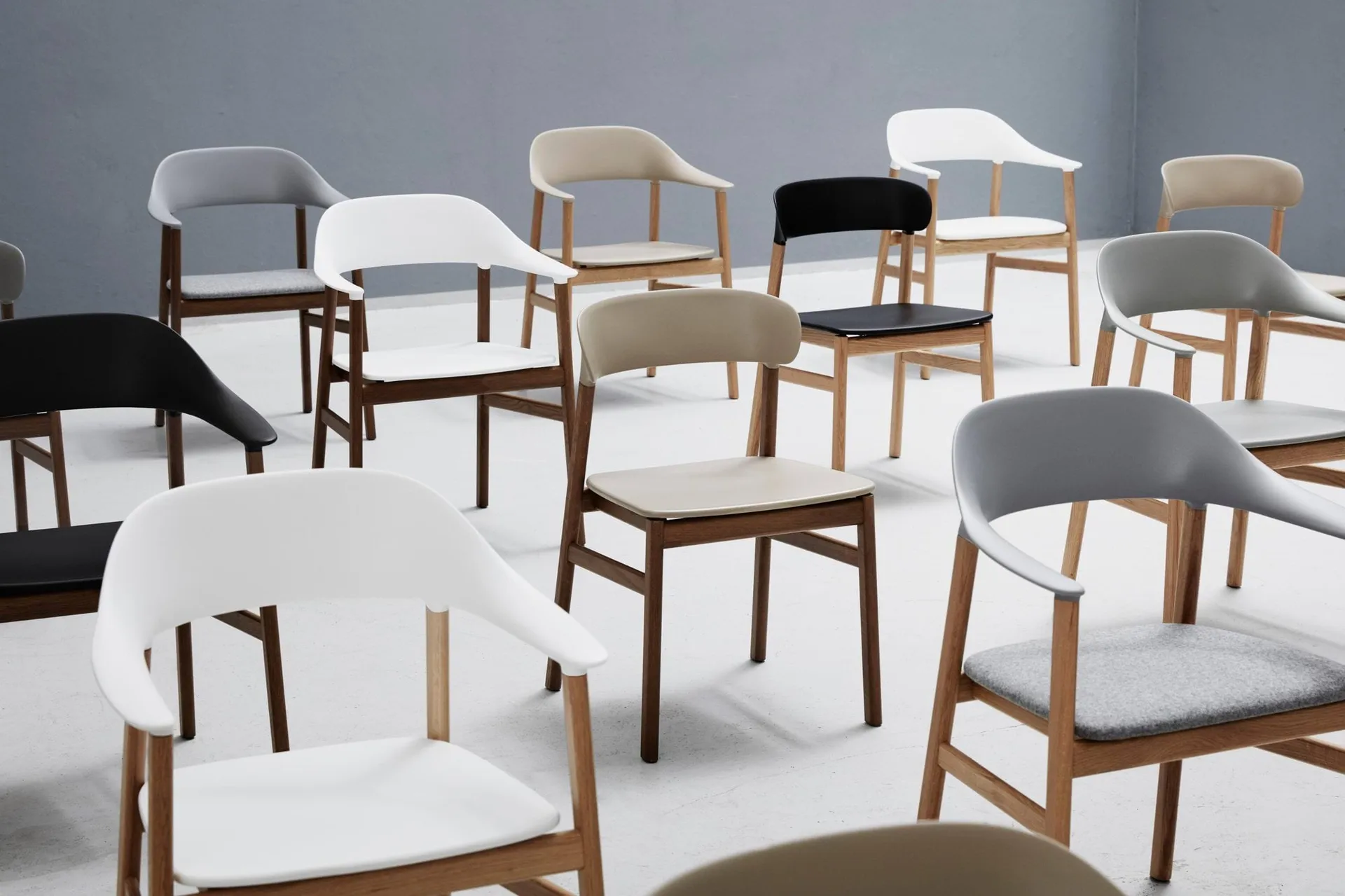 Herit poltrona carvalho fumado, Dusty Green Normann Copenhagen