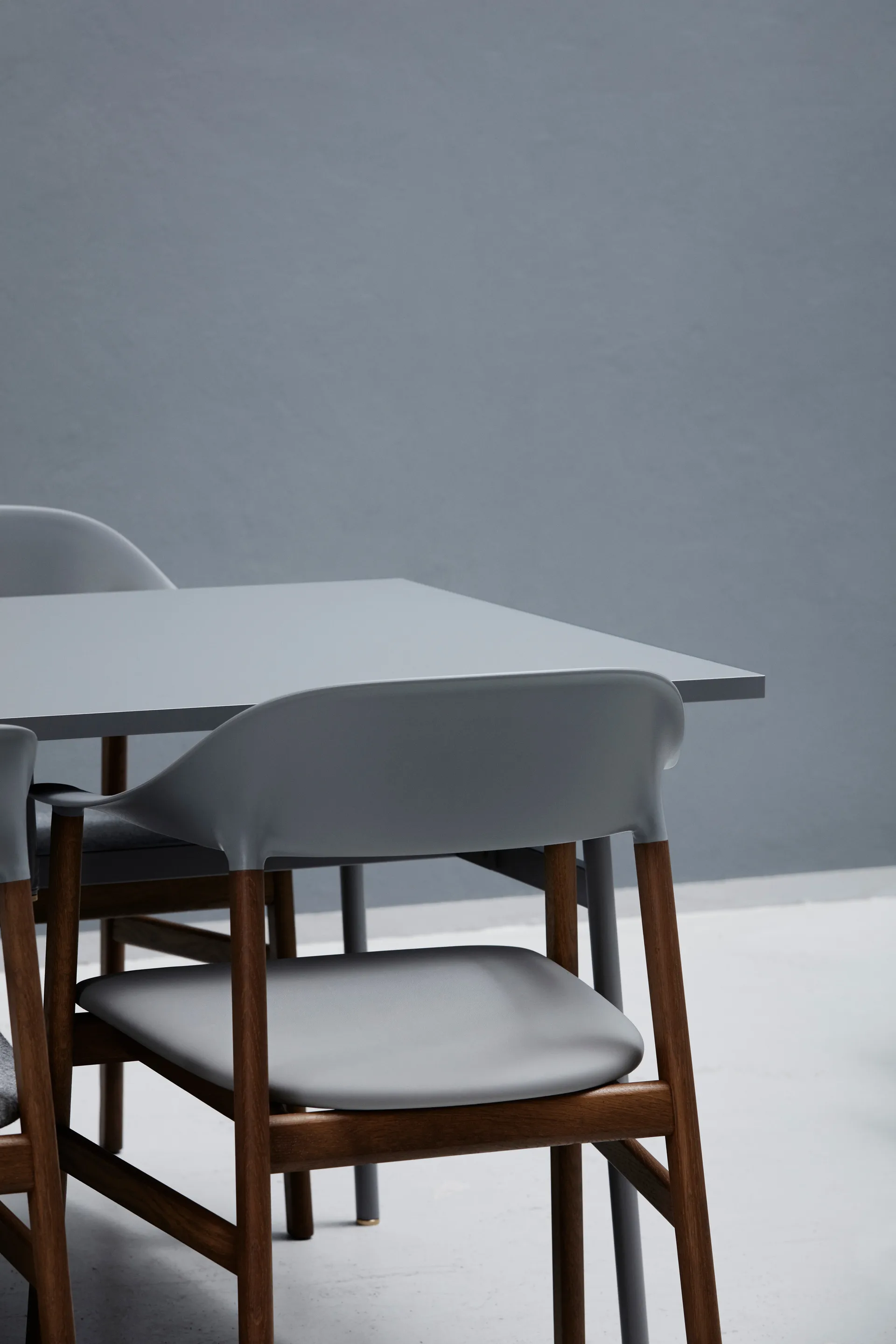 Herit poltrona carvalho fumado, Grey Normann Copenhagen