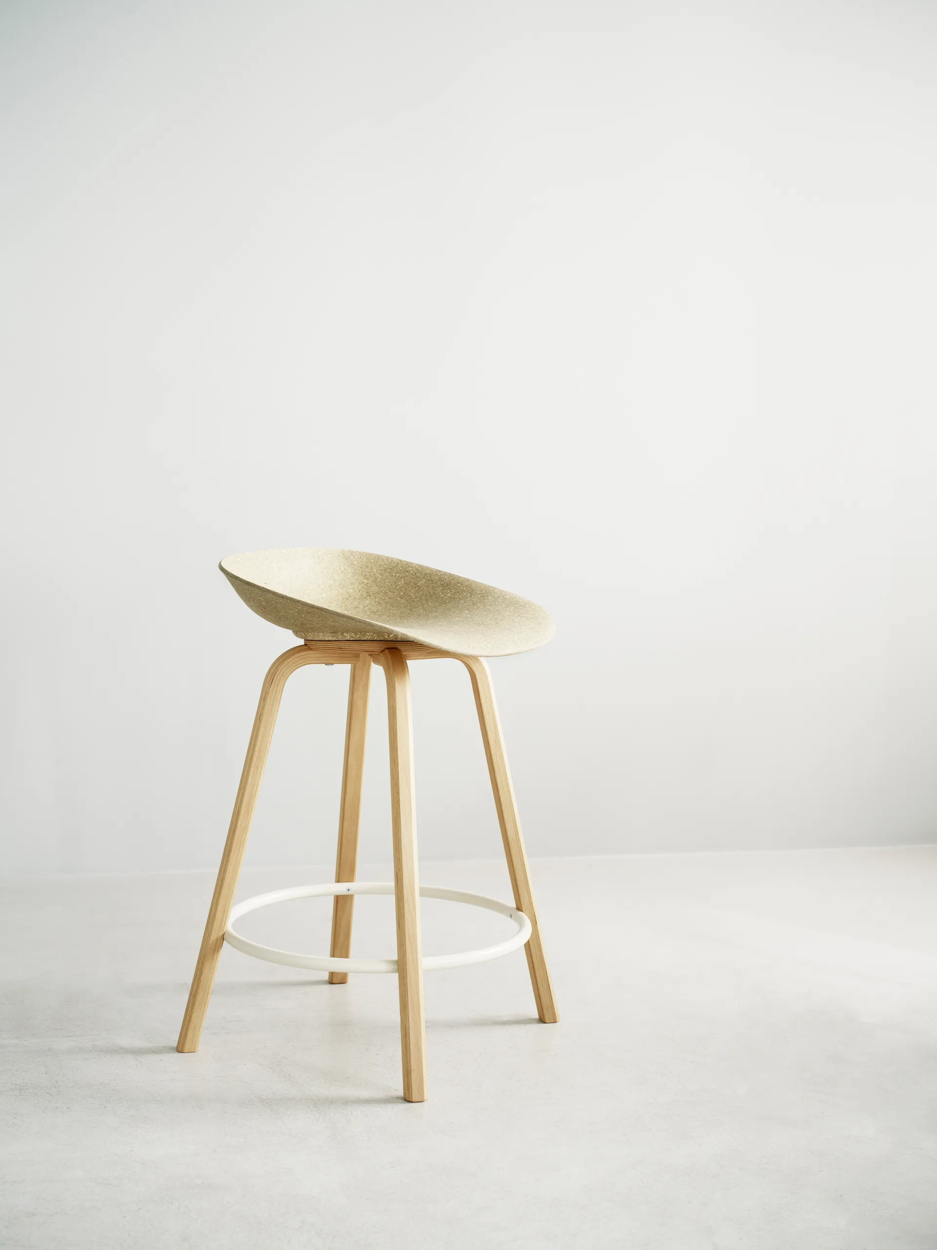 Mat Barstool banqueta 65 cm, Cânhamo-faia-aço preto Normann Copenhagen