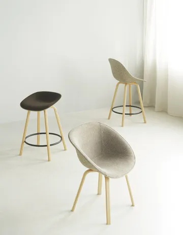 Mat Barstool banqueta estofada na frente 65 cm - Ultra 41599-cânhamo-faia-aço preto - Normann Copenhagen
