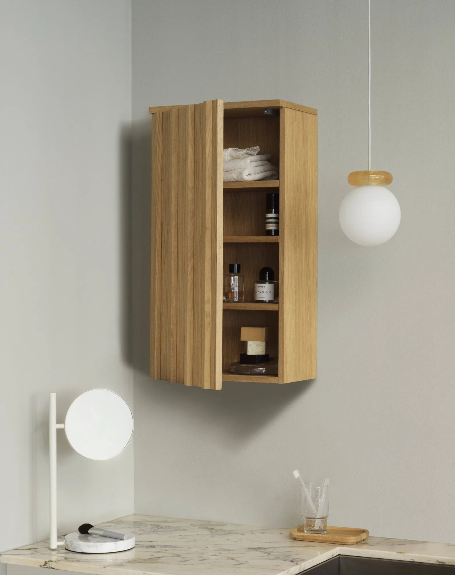 Rib armário de parede, Carvalho, 73x40x23 cm Normann Copenhagen