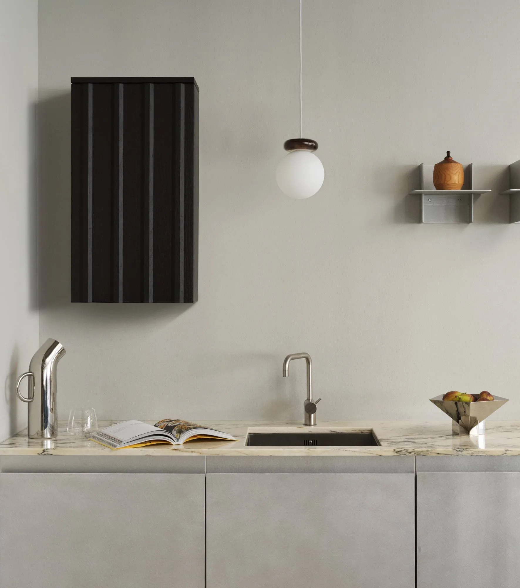 Rib armário de parede, Preto suave, 73x40x23 cm Normann Copenhagen