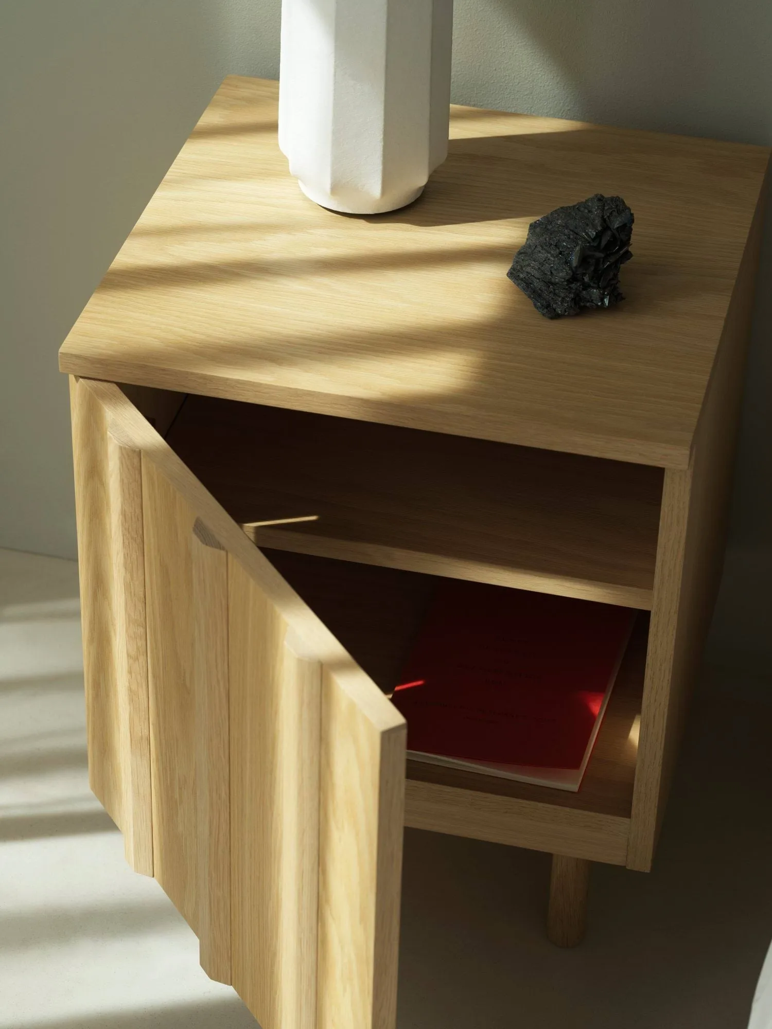 Rib mesa de cabeceira, Carvalho, 52x42x40 cm Normann Copenhagen
