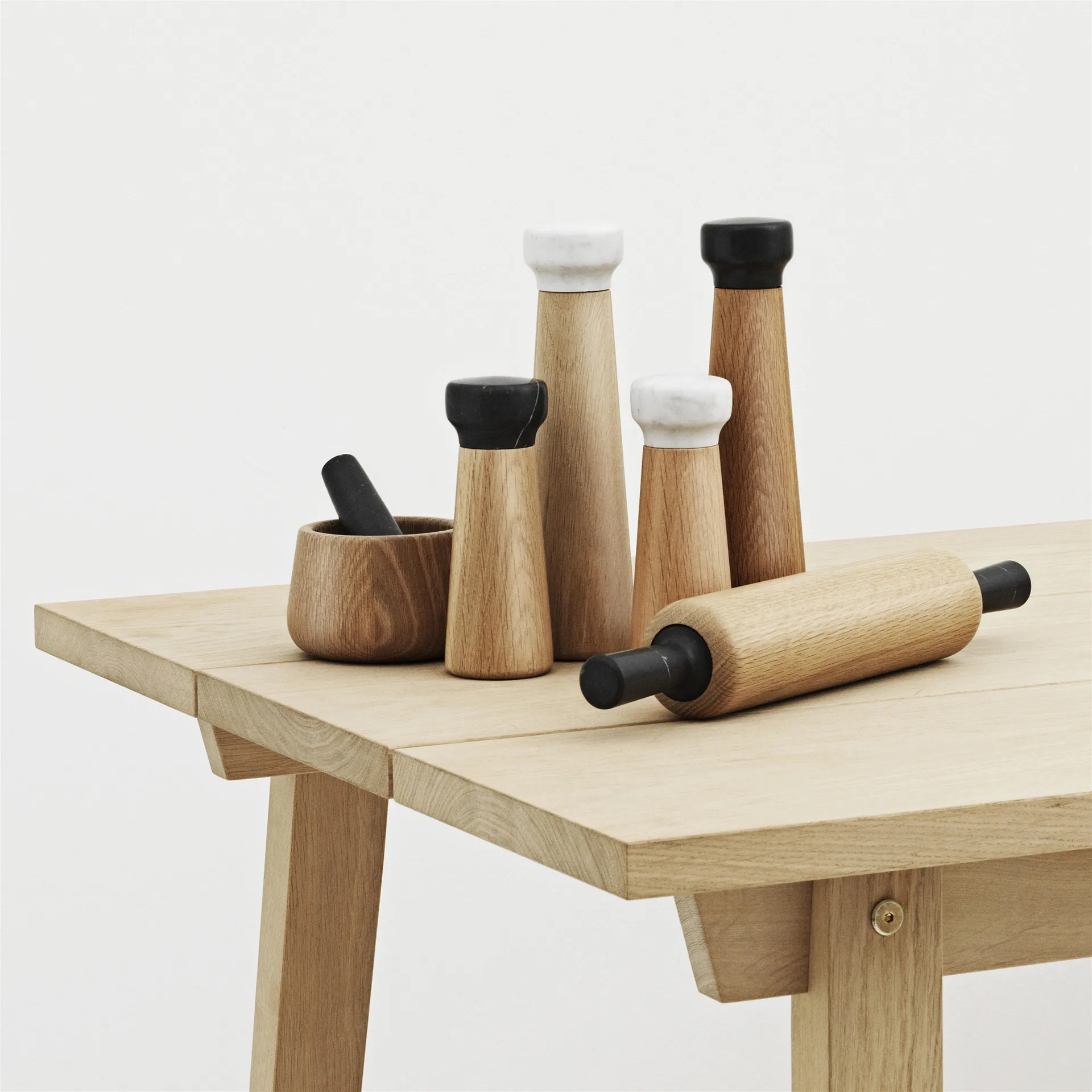 Saleiro Craft carvalho-mármore, pequeno Normann Copenhagen