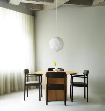 Timb cadeira com braços - Freixo castanho - Normann Copenhagen