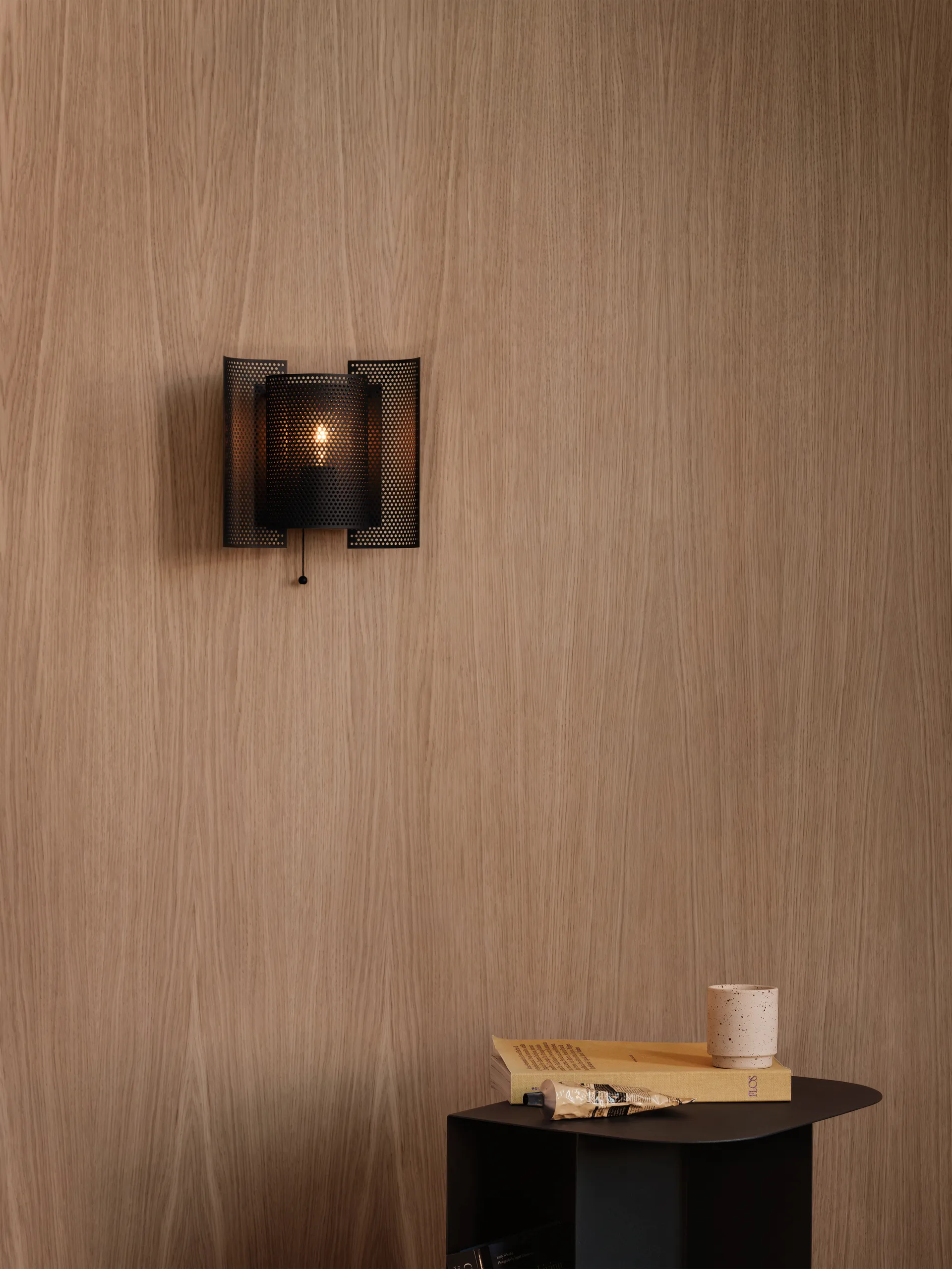 Candeeiro de parede com furo Butterfly, Preto Northern