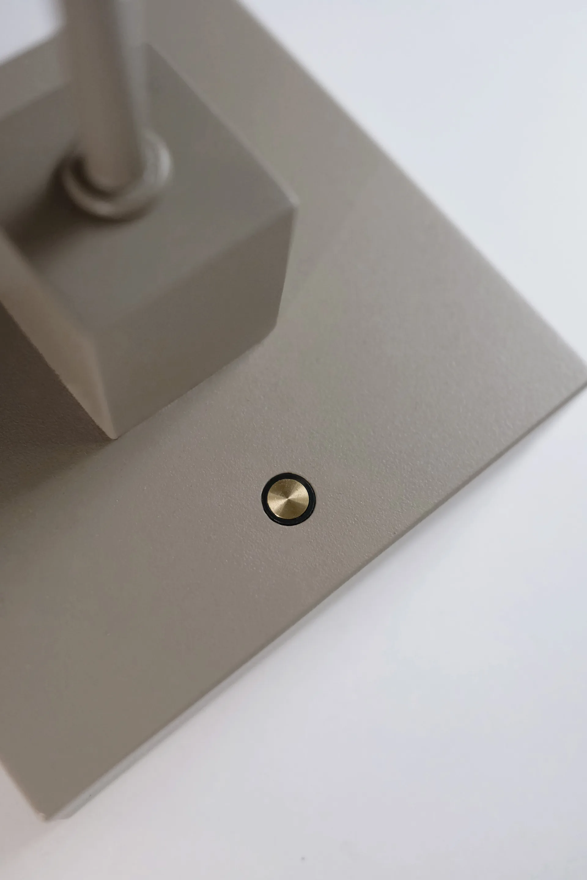 Snowball portabel candeeiro de mesa 33 cm, Cinza bege Northern