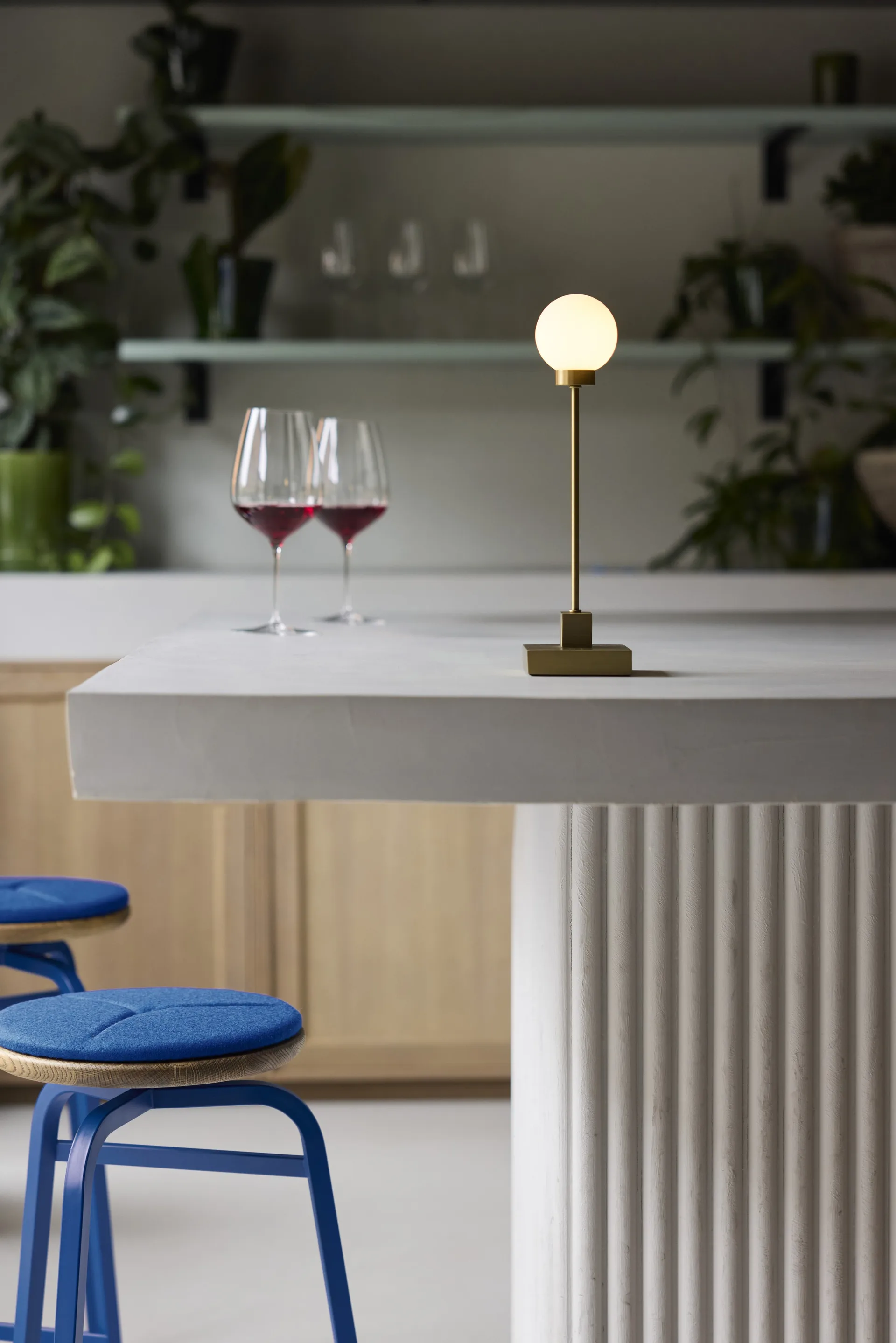 Snowball portabel candeeiro de mesa 33 cm, Latão Northern