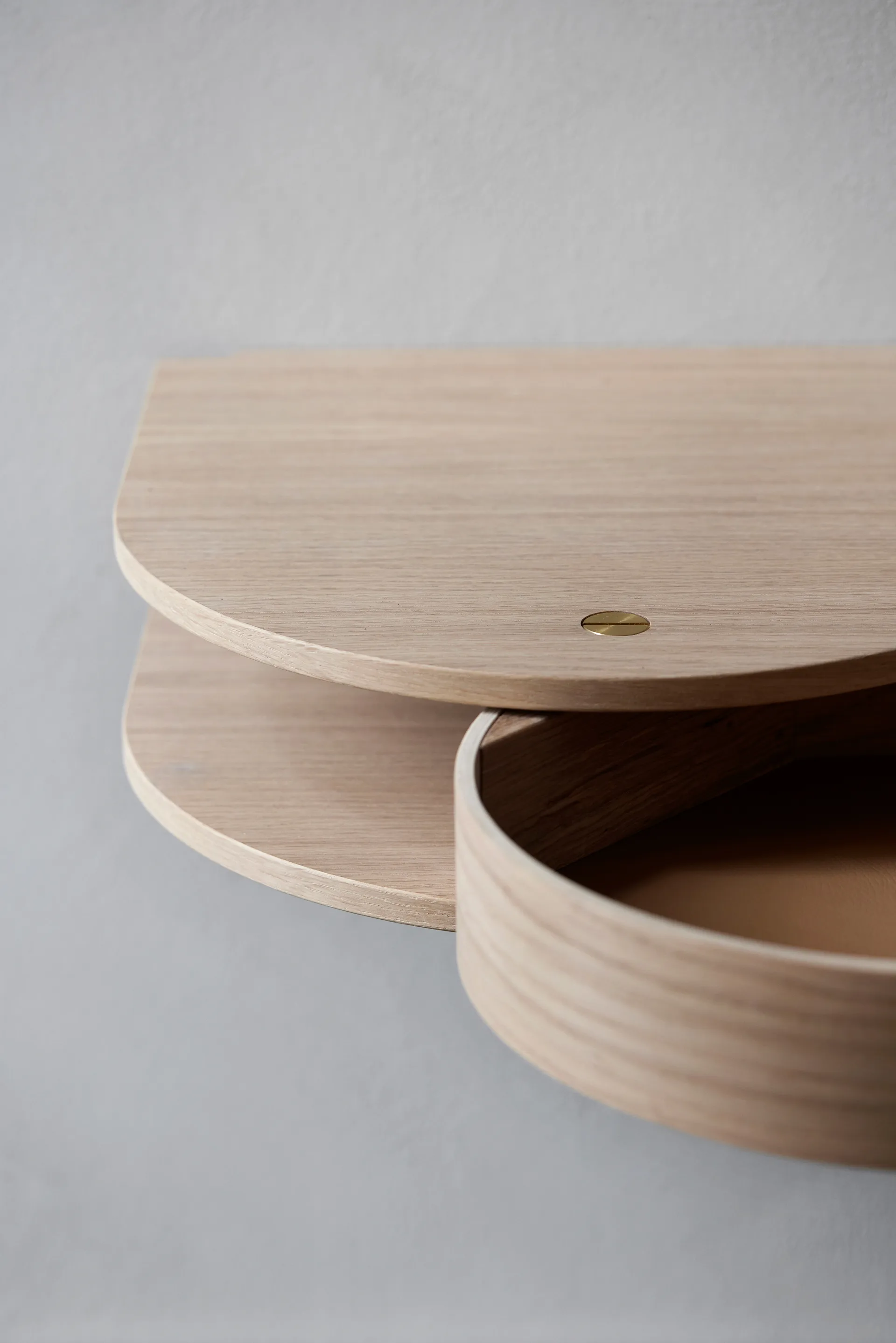 Valet gaveta mural pequena, Carvalho oleado Northern