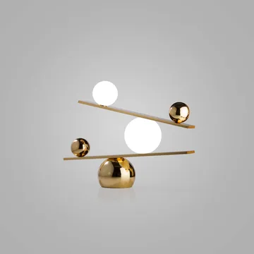Candeeiro de mesa Balance  - Latão, v2 - Oblure