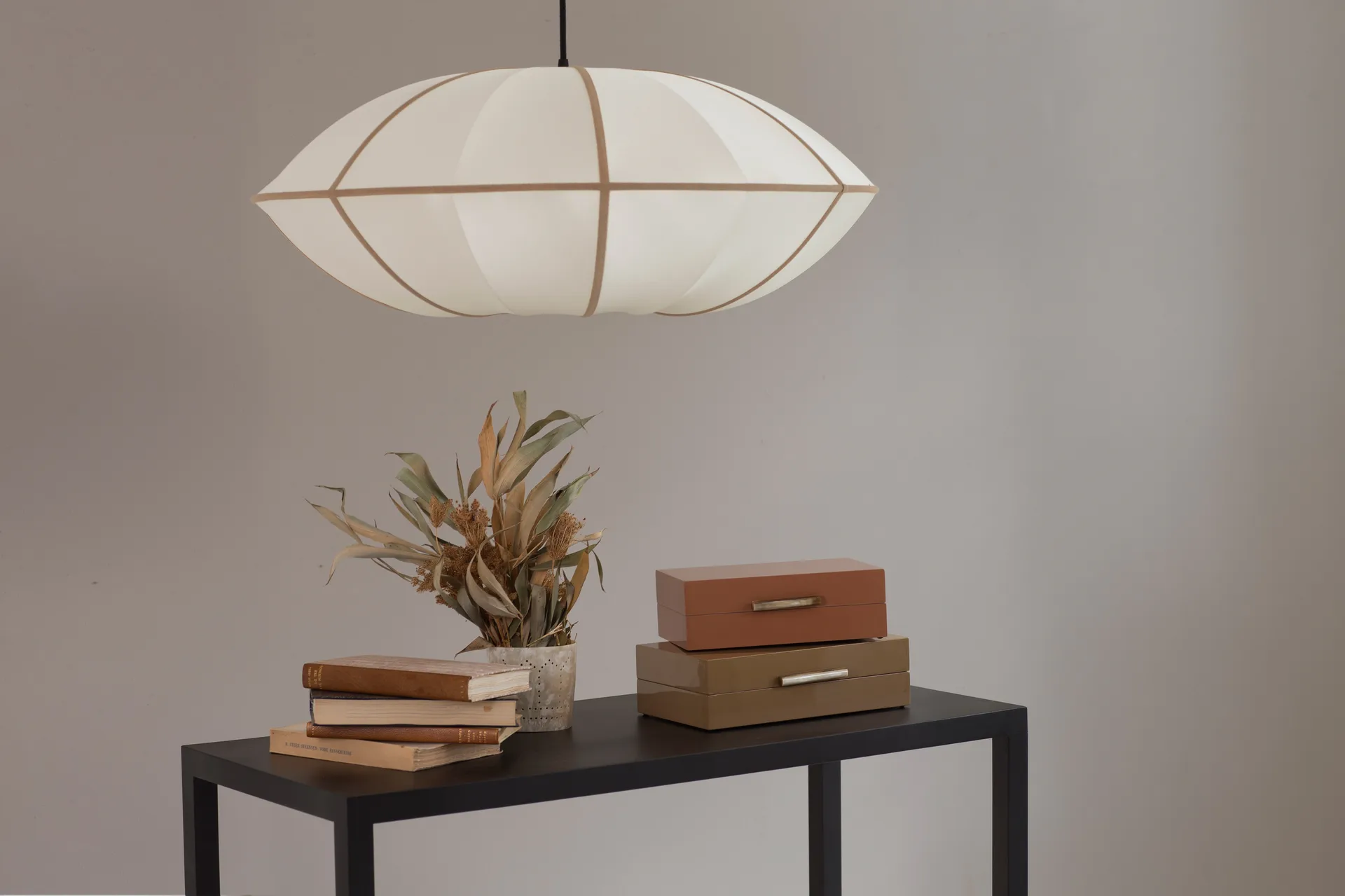 Indochina Classic UFO abajur, Offwhite-amber Oi Soi Oi