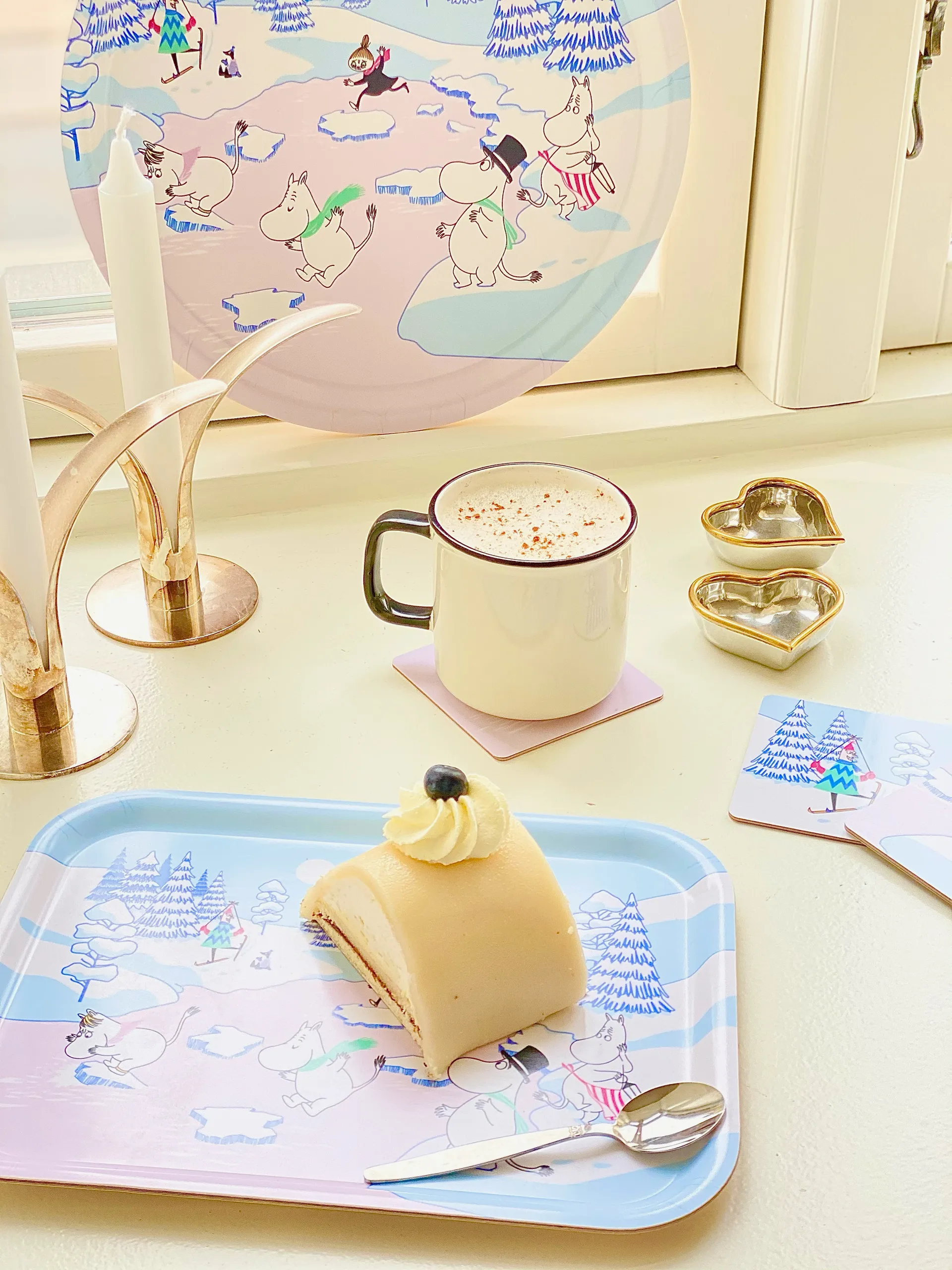Bandeja Moomin inverno 2022 20x27 cm, azul-branco-rosa Opto Design