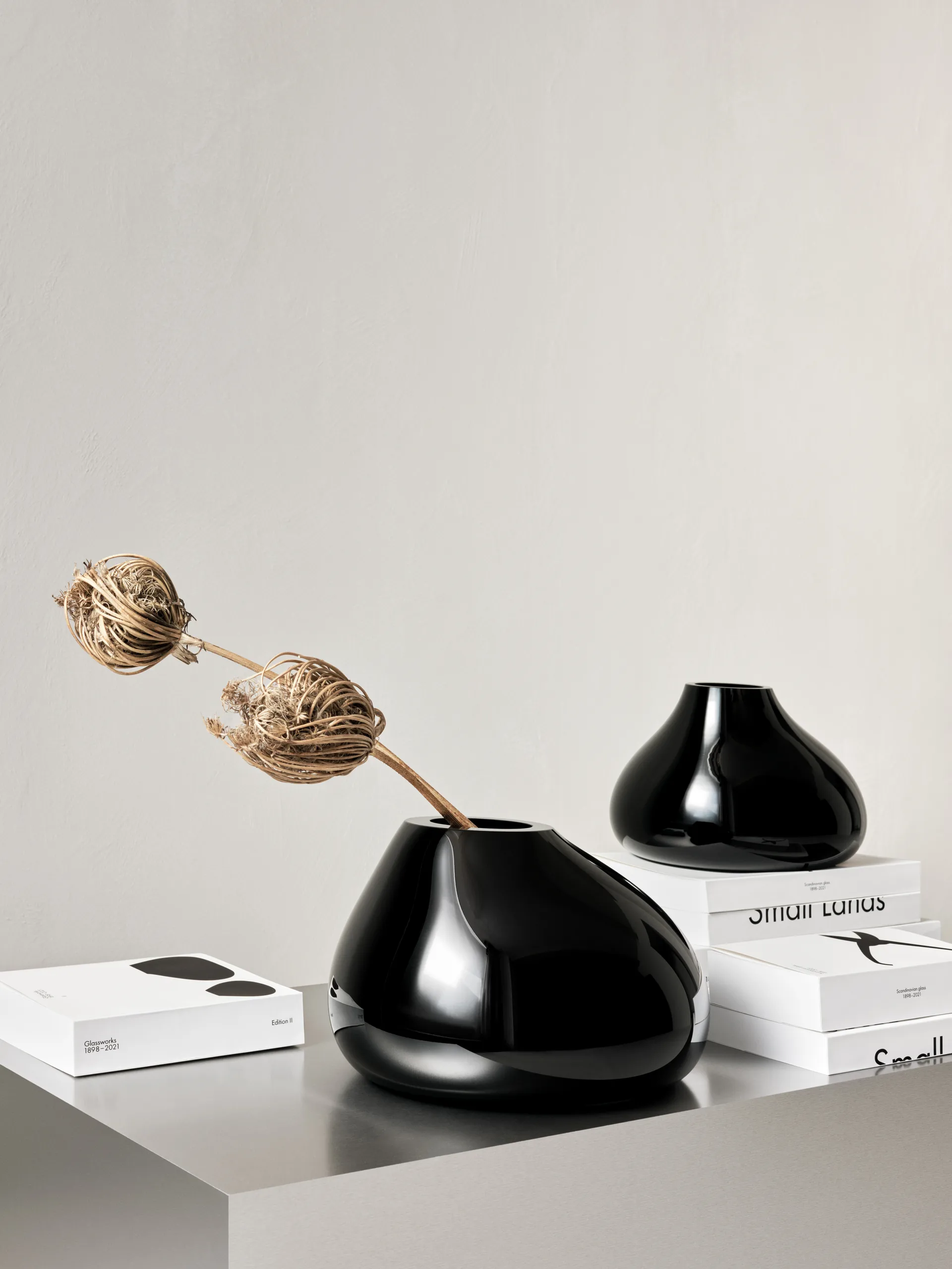 Ebon vaso 190 mm, Preto Orrefors