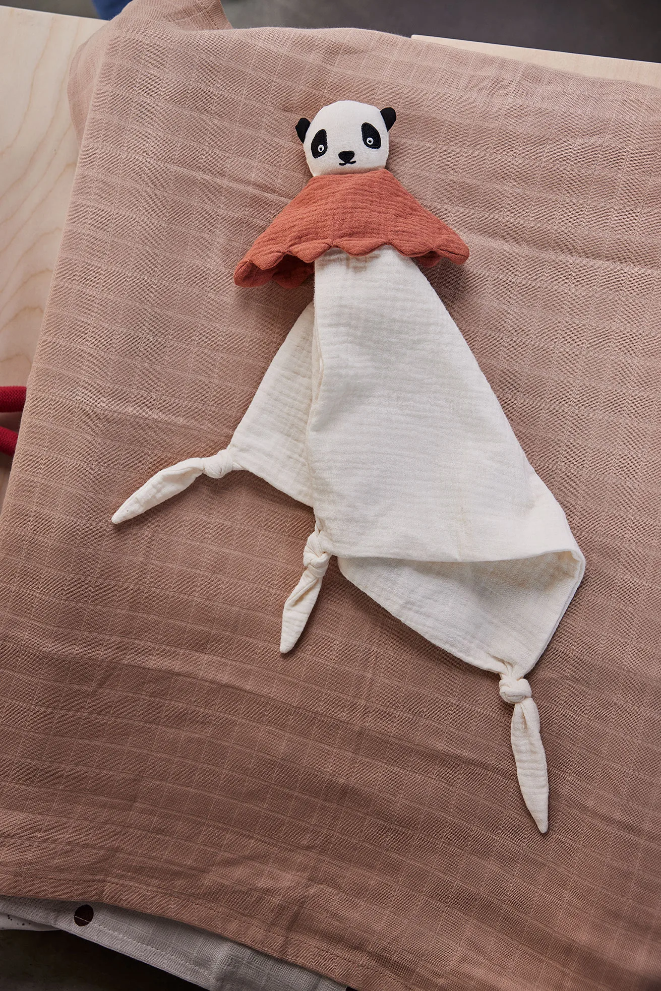 Paninho de dormir Lun Lun Panda 40x40 cm, Off white  OYOY