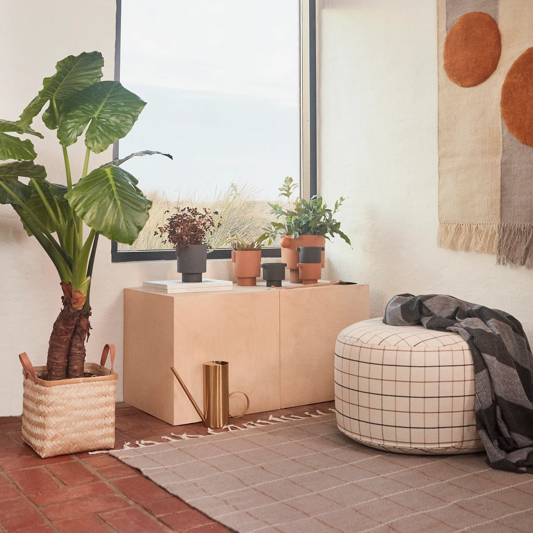 Pufe Grid Ø65 cm, off white OYOY