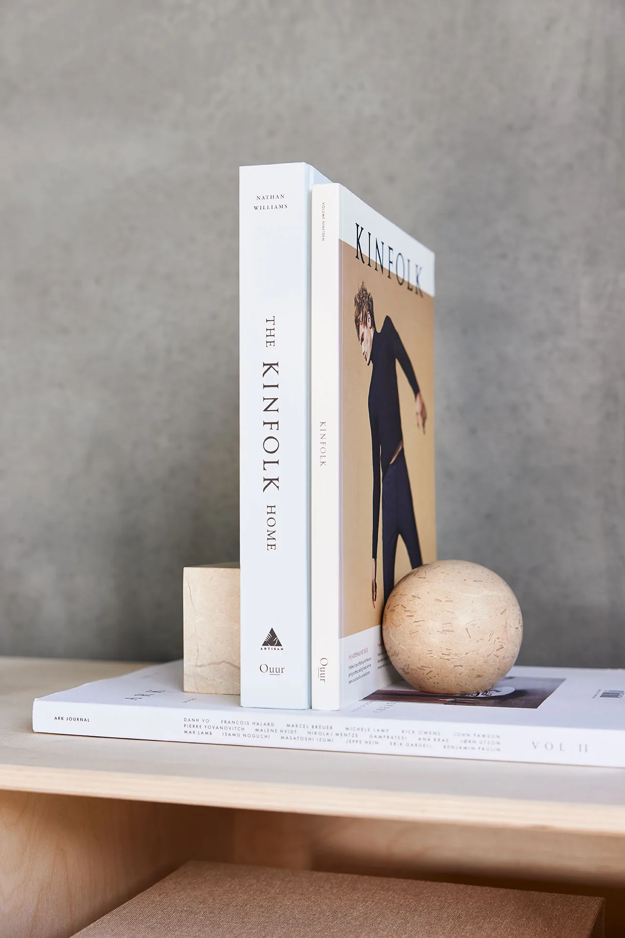 Suporte livros Savi Round, Mármore OYOY