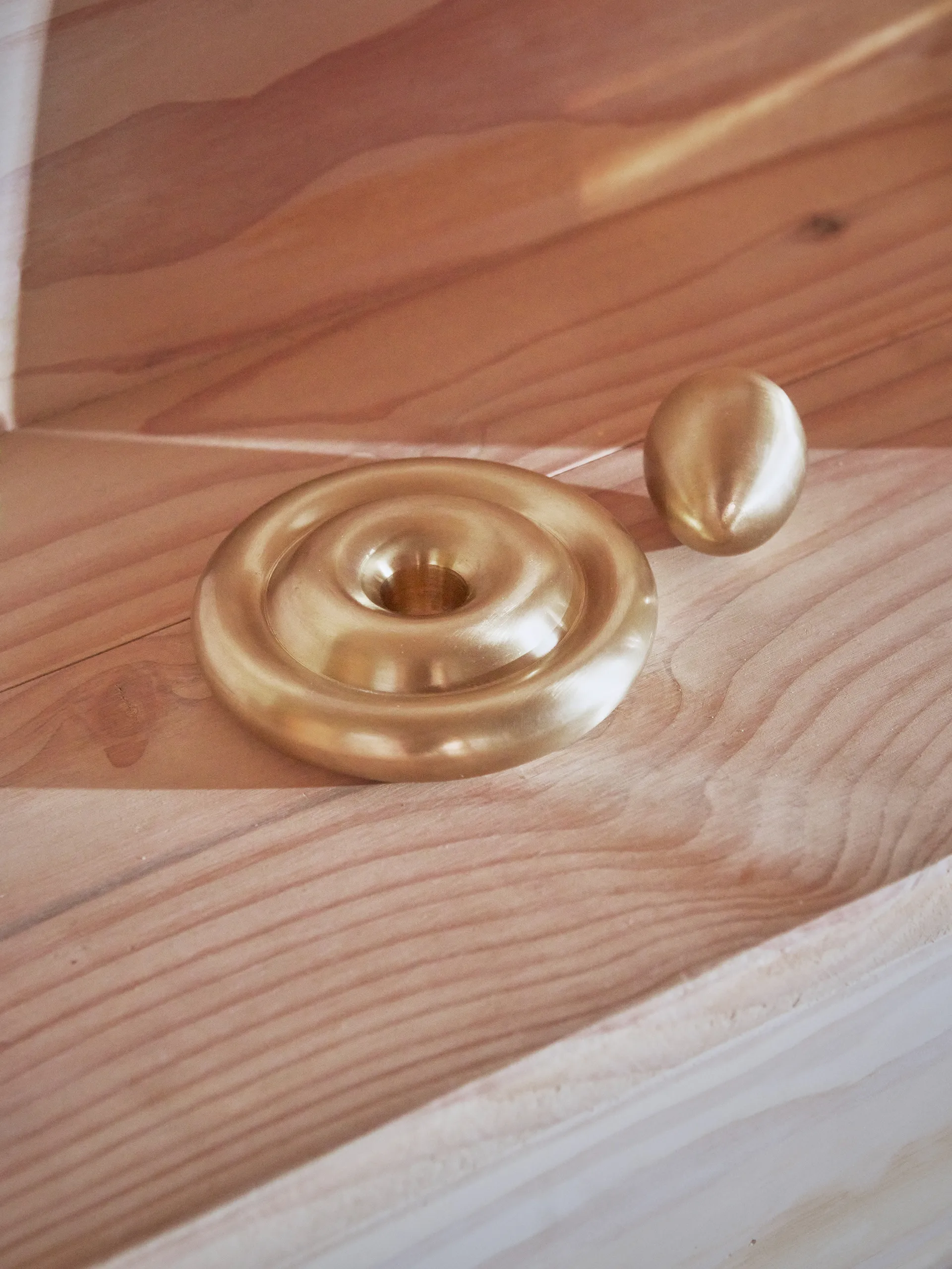 Suporte para velas Sivia 3 cm, latão OYOY